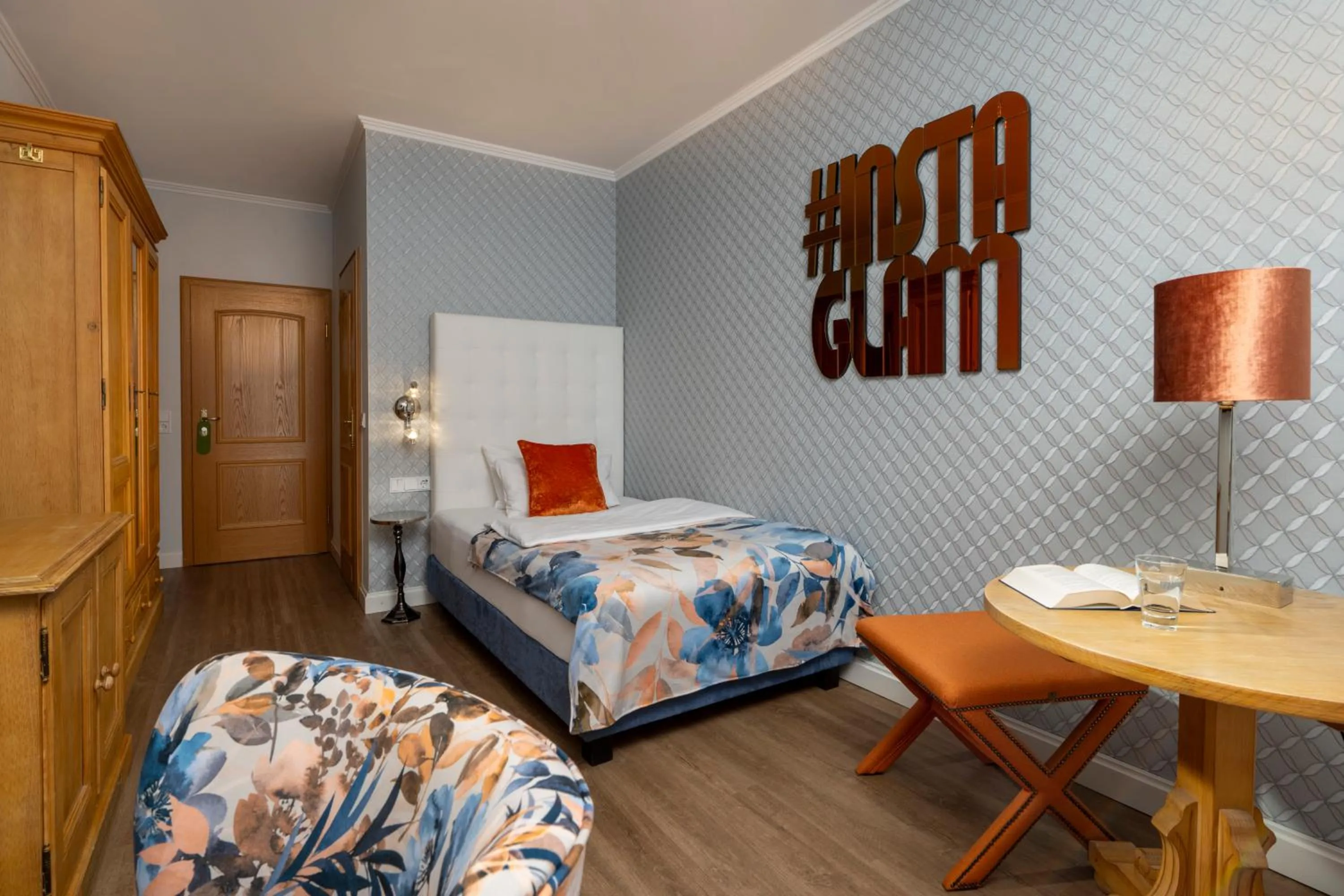 Photo of the whole room, Bed in Hotel Linther Hof