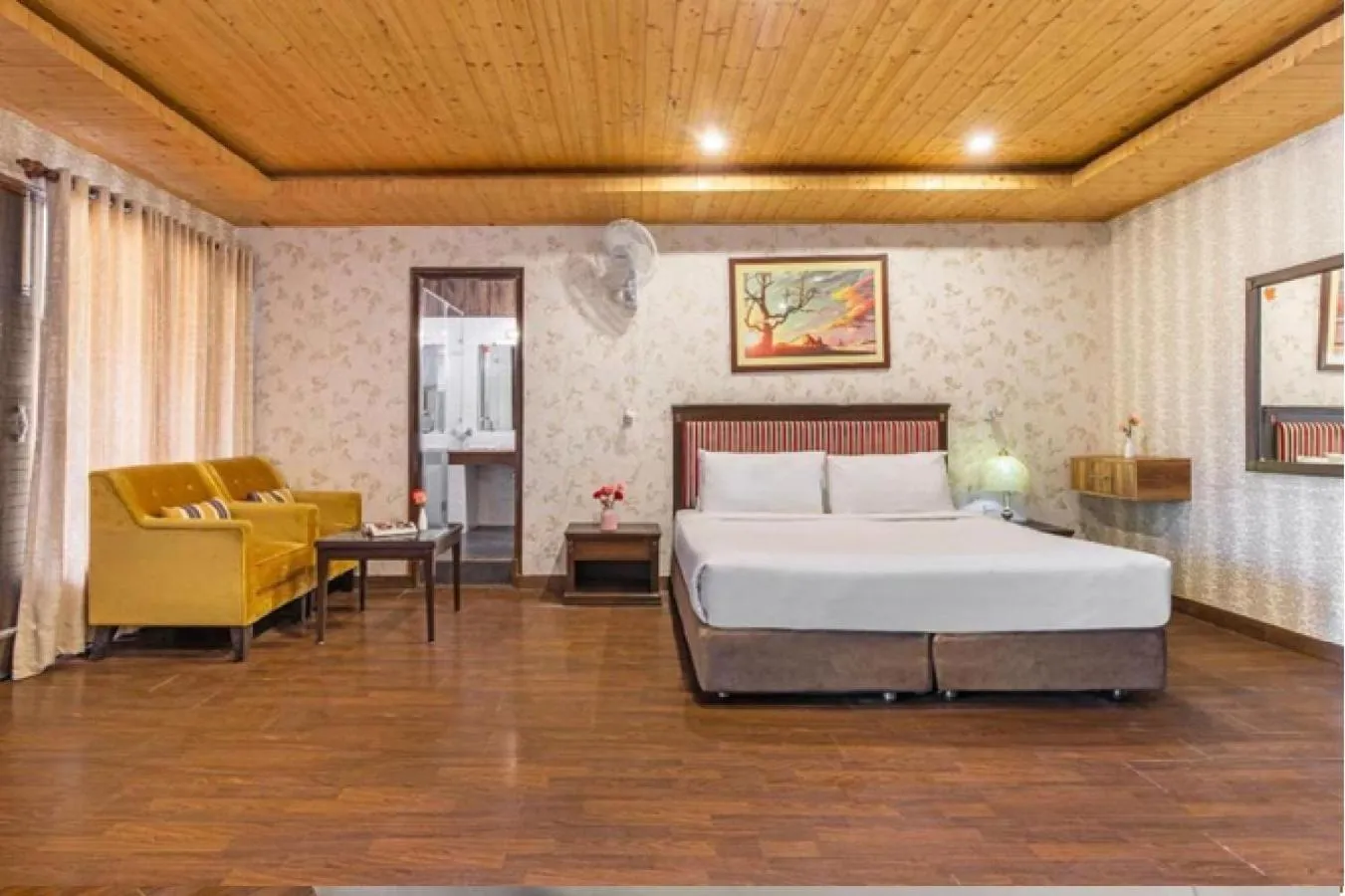 Bed in Maple Resort Chail