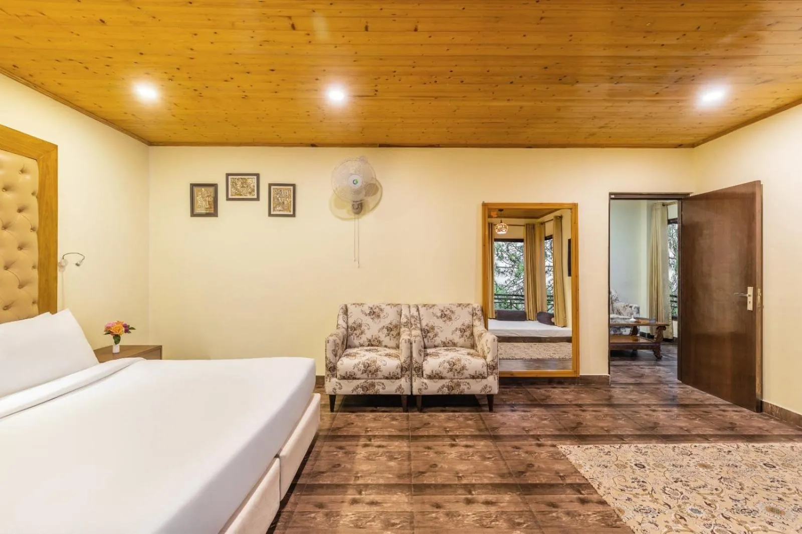 Bed in Maple Resort Chail