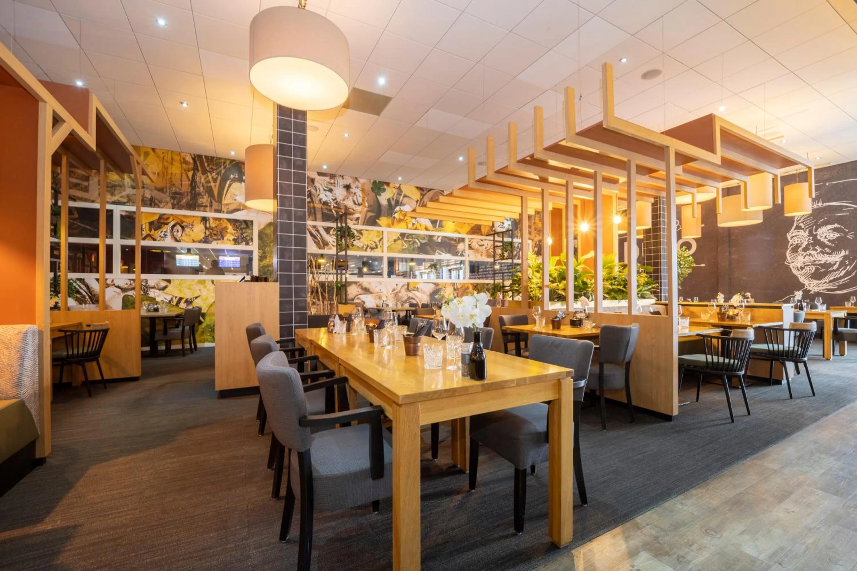 Restaurant/places to eat in Fletcher Wellness-Hotel Helmond