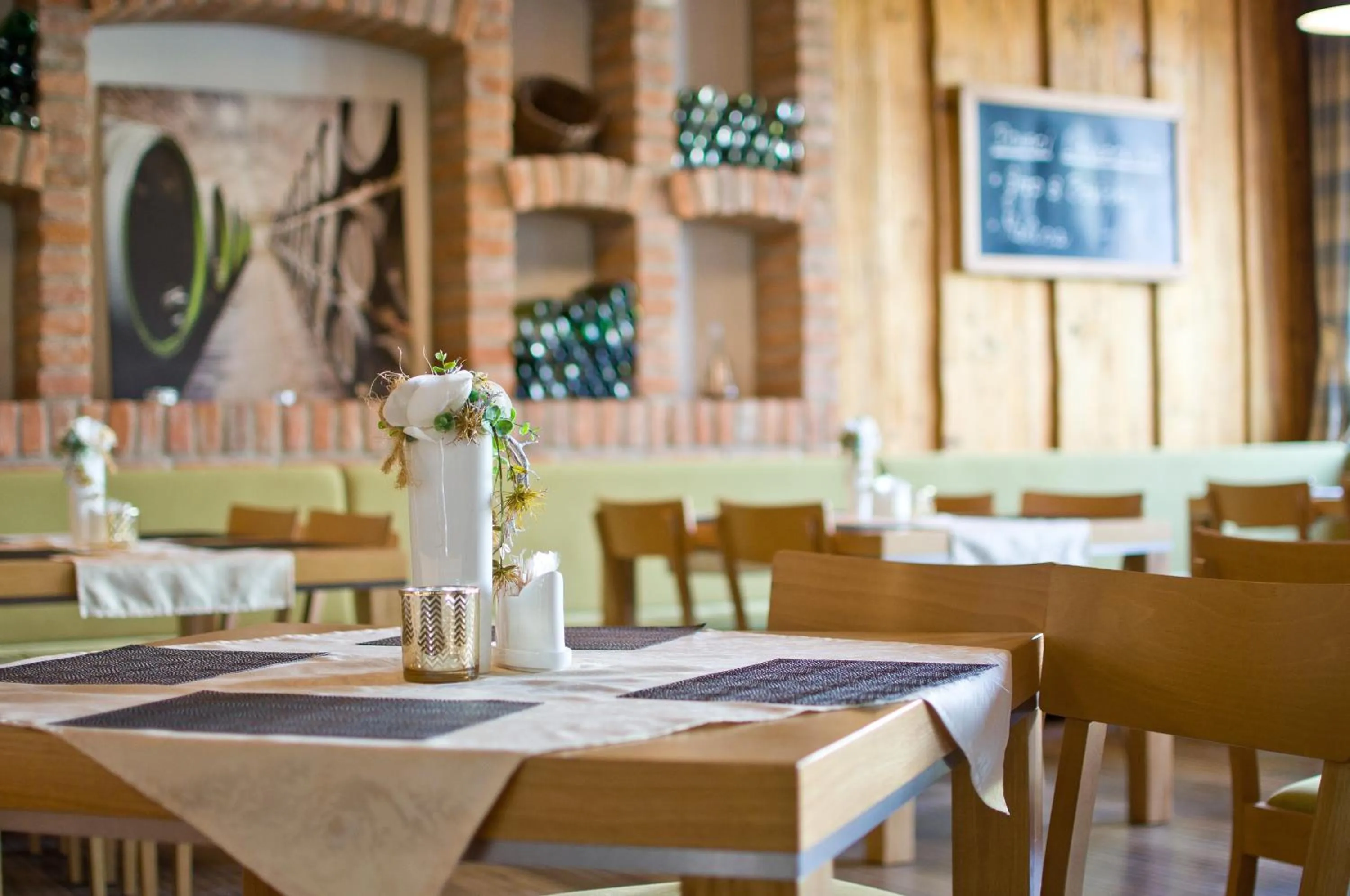 Restaurant/places to eat in Hotel Lidový dům