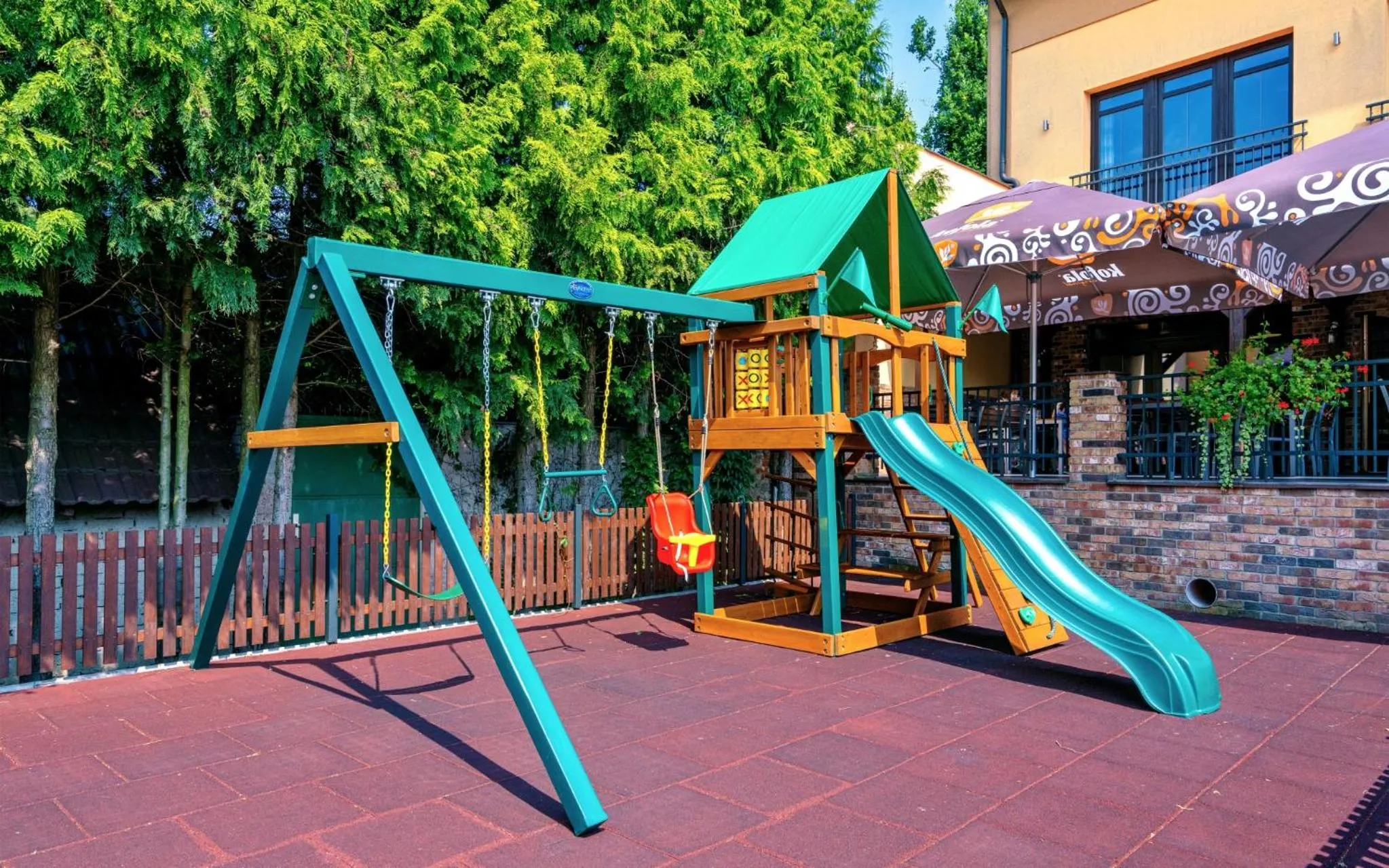 Restaurant/places to eat in Hotel Lidový dům