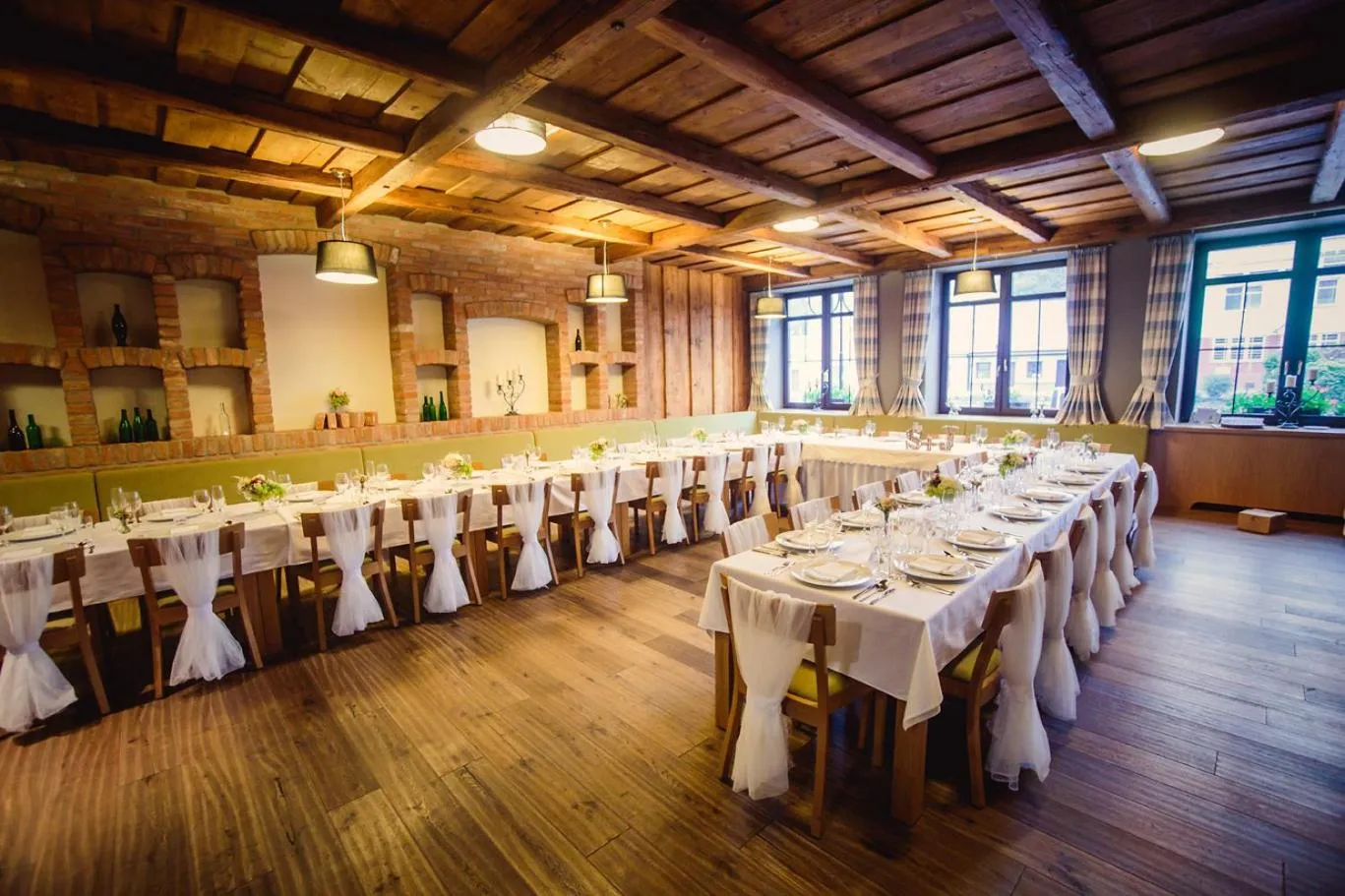 Restaurant/places to eat in Hotel Lidový dům