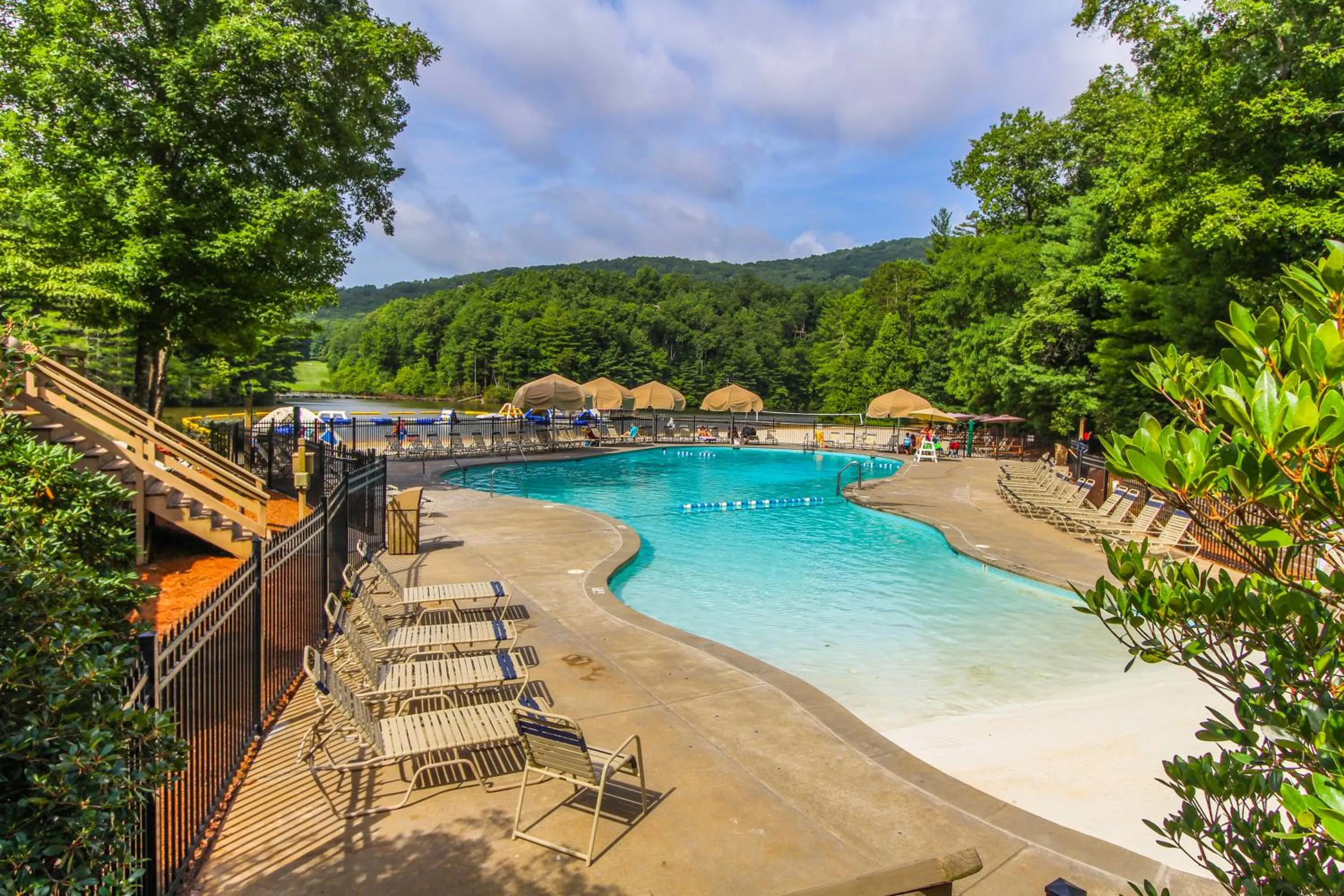 Natural landscape in Golf Club Villas