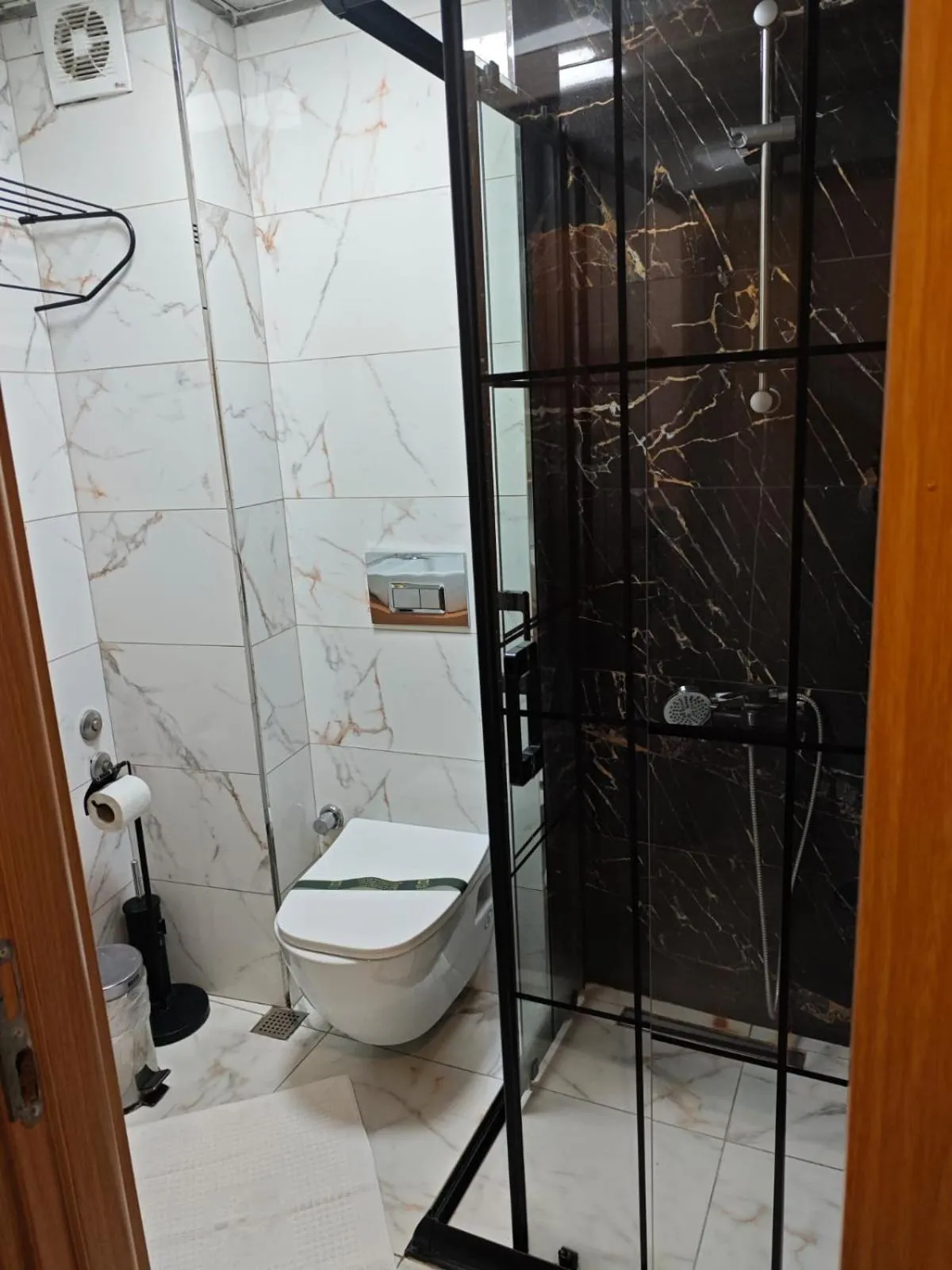 Bathroom in Hotel Devman