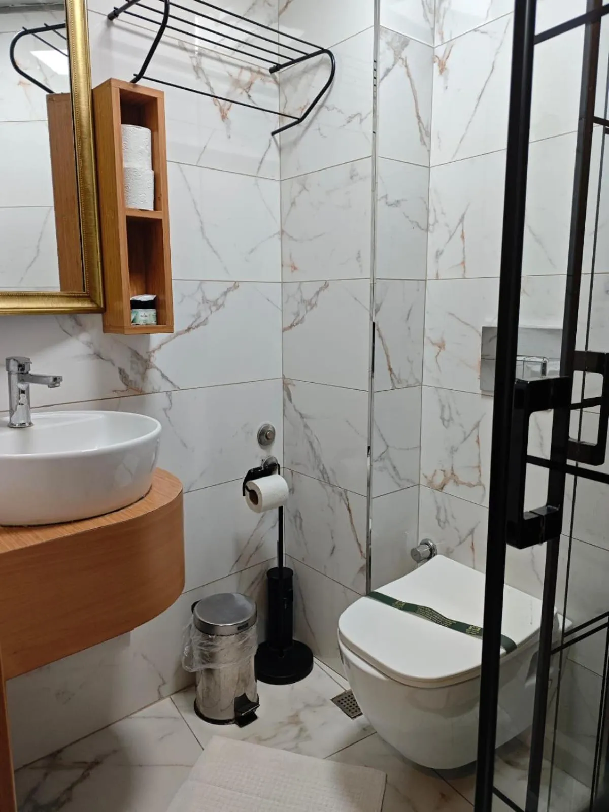 Bathroom in Hotel Devman