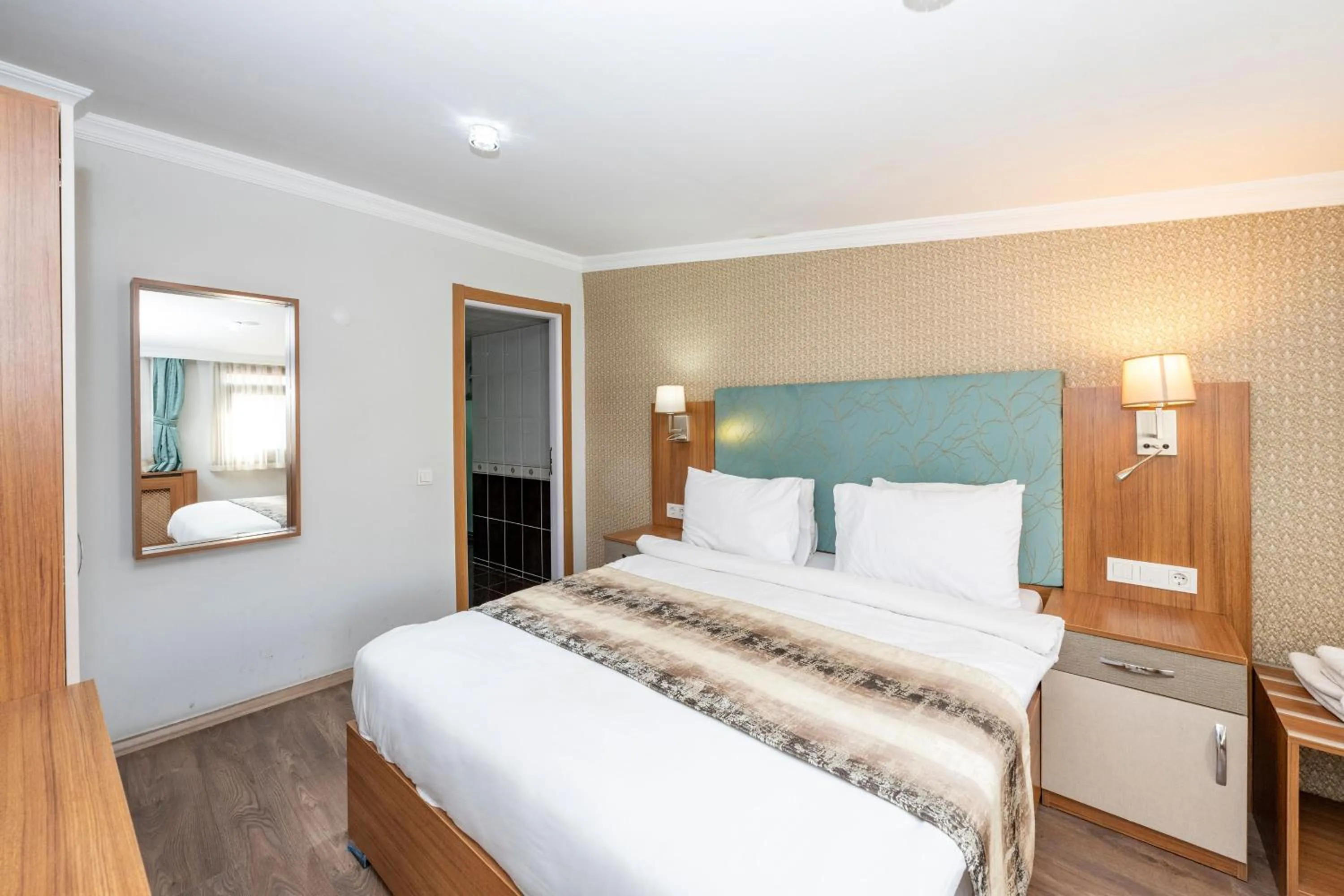 Photo of the whole room, Bed in Hotel Devman