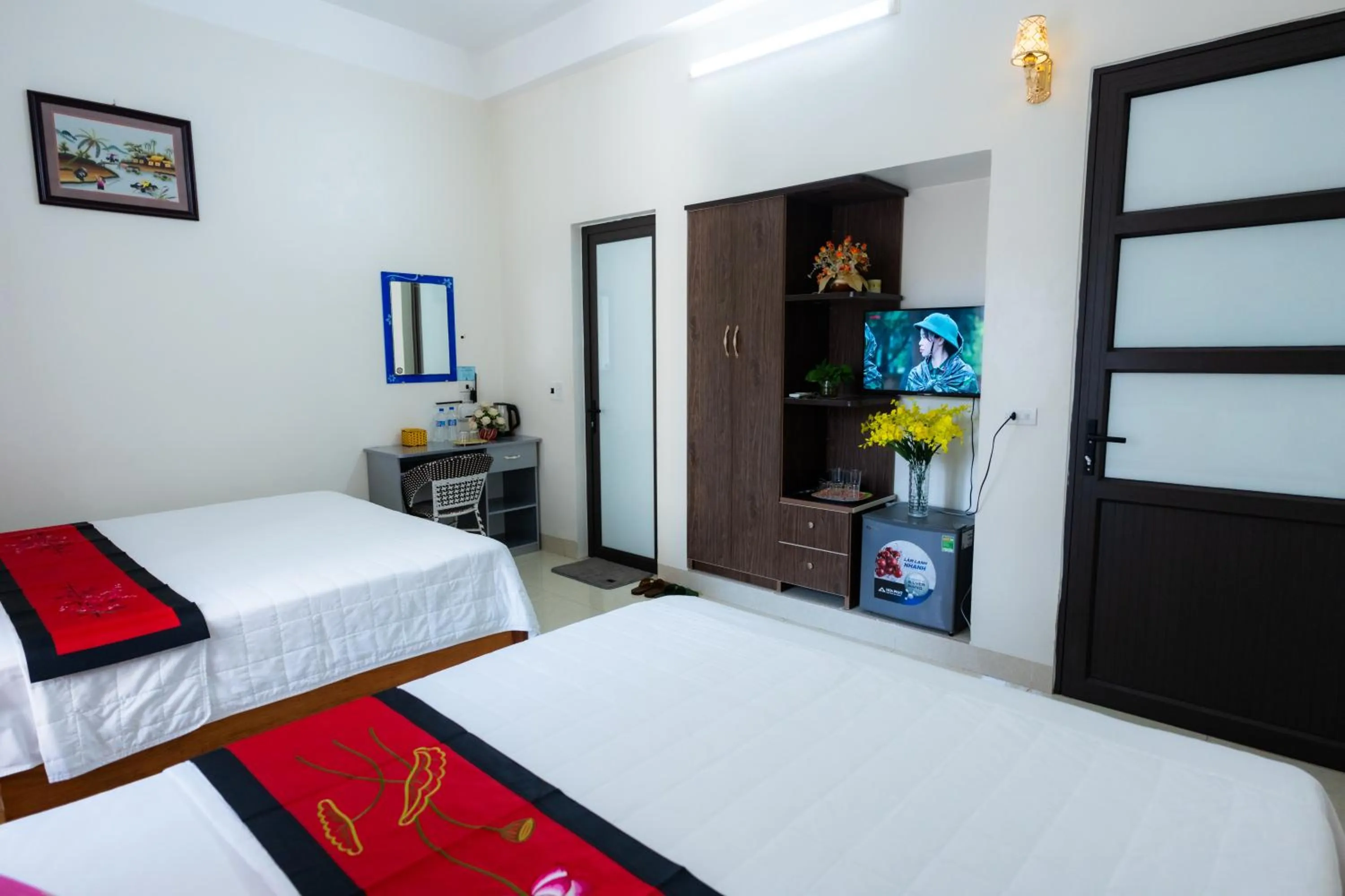 Bedroom, Bed in TAMCOC VUTHANH FRIENDLY Hotel