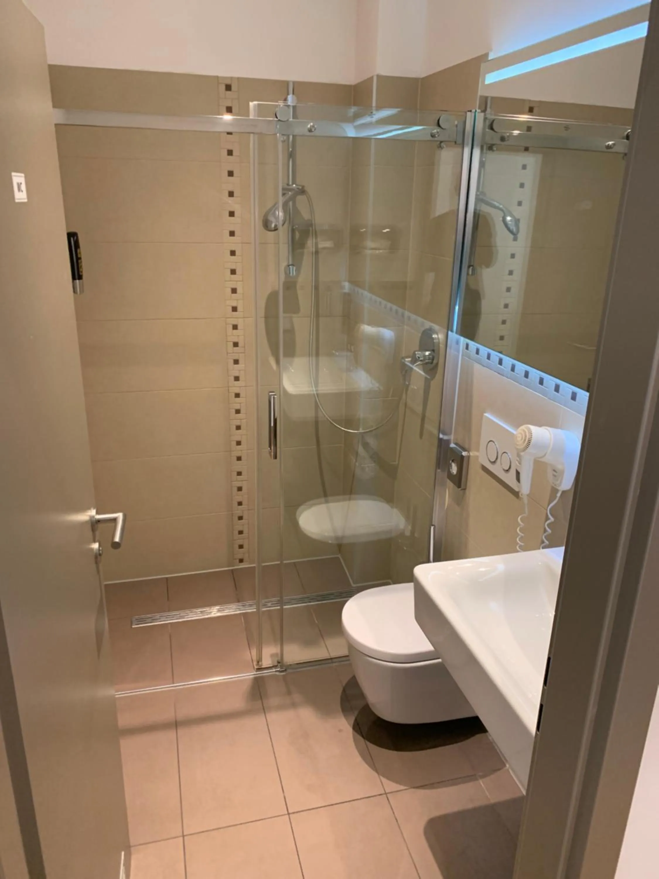 Shower in Slamba Hostel