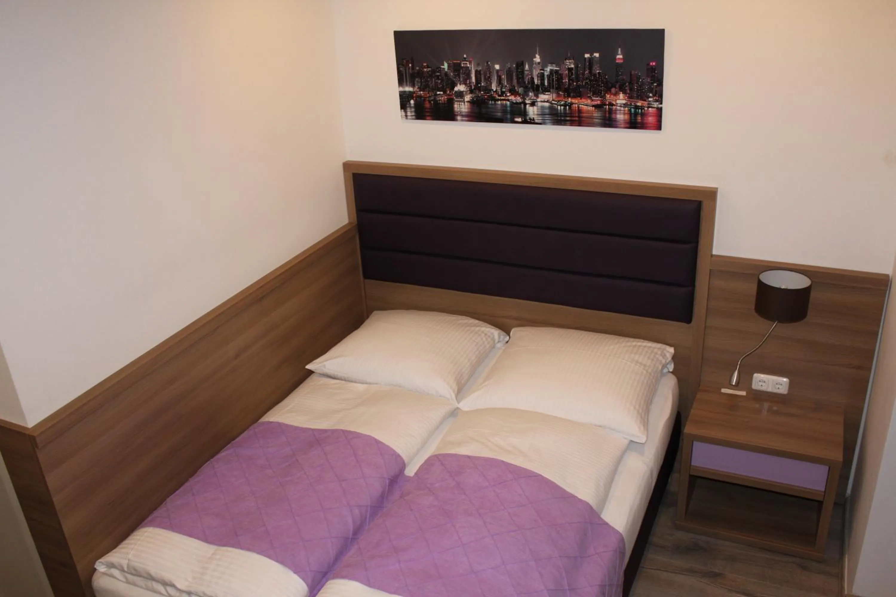 Decorative detail, Bed in Slamba Hostel