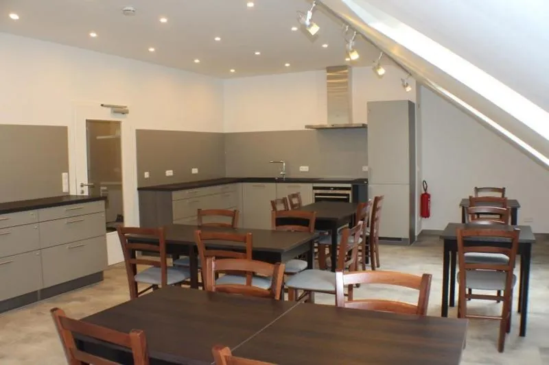 Communal kitchen in Slamba Hostel