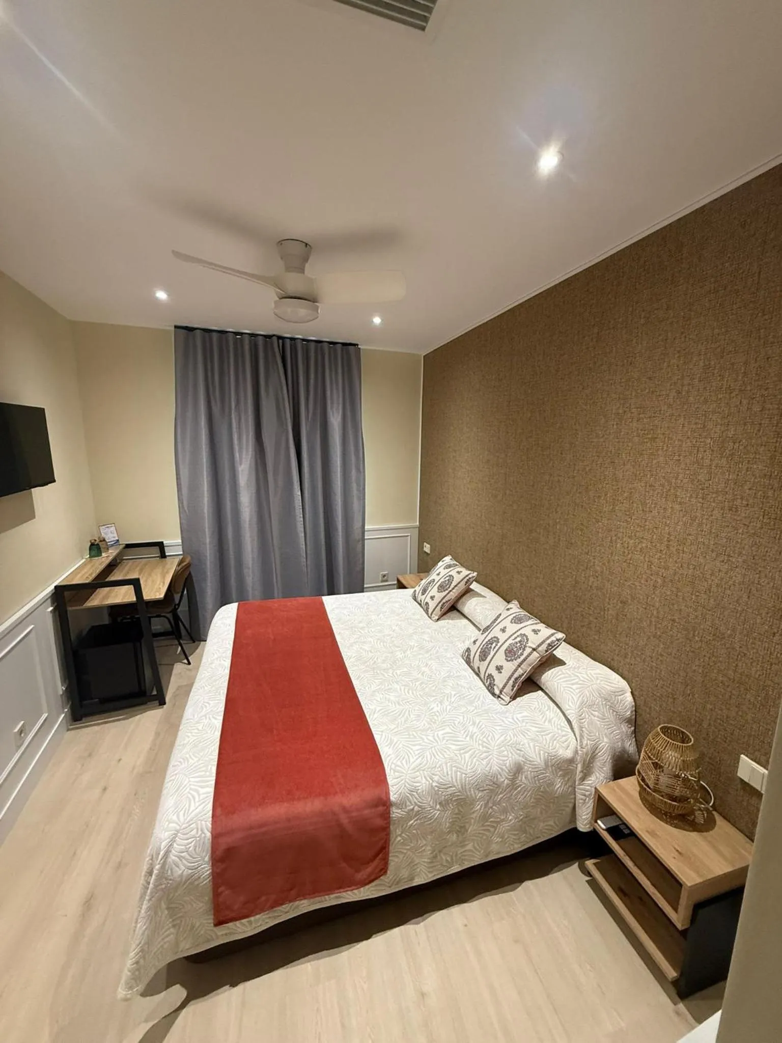 Photo of the whole room, Bed in Cálamo Guesthouse