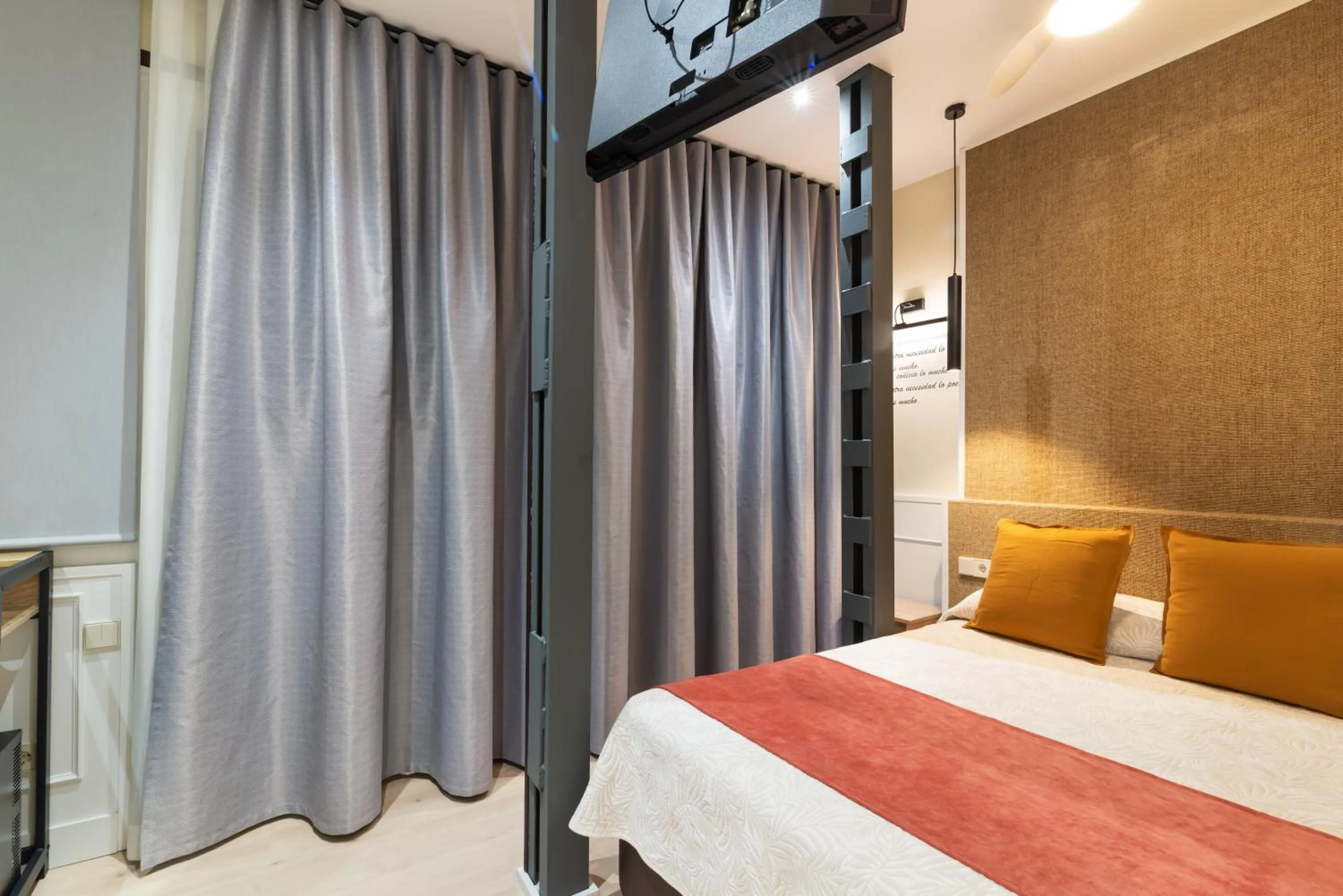 Photo of the whole room, Bed in Cálamo Guesthouse