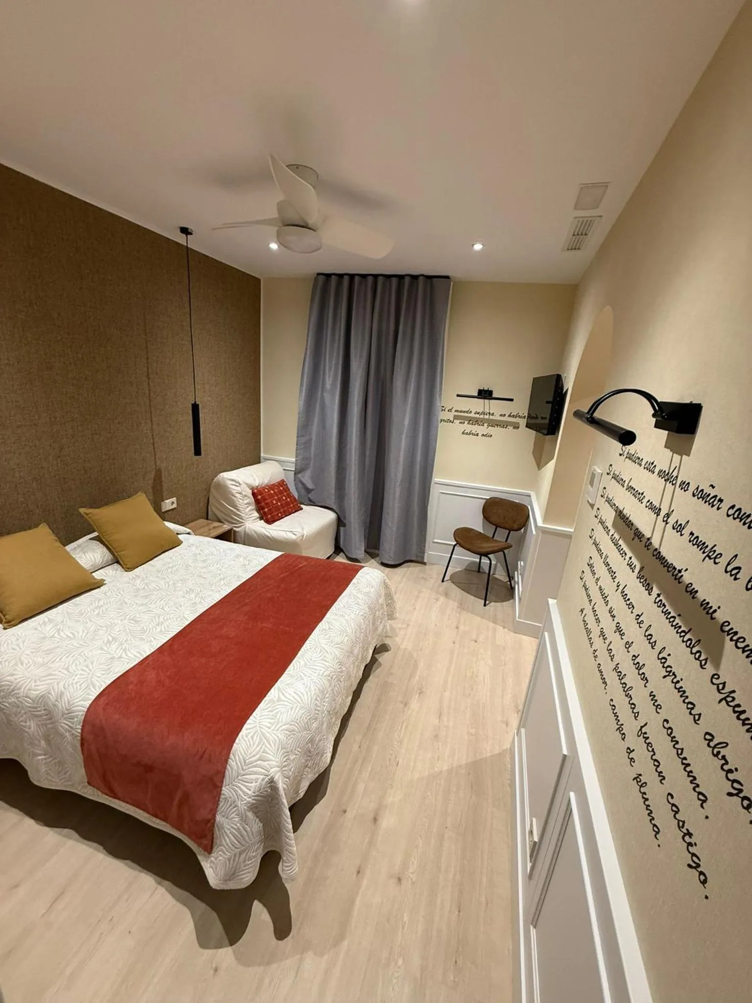 Photo of the whole room, Bed in Cálamo Guesthouse