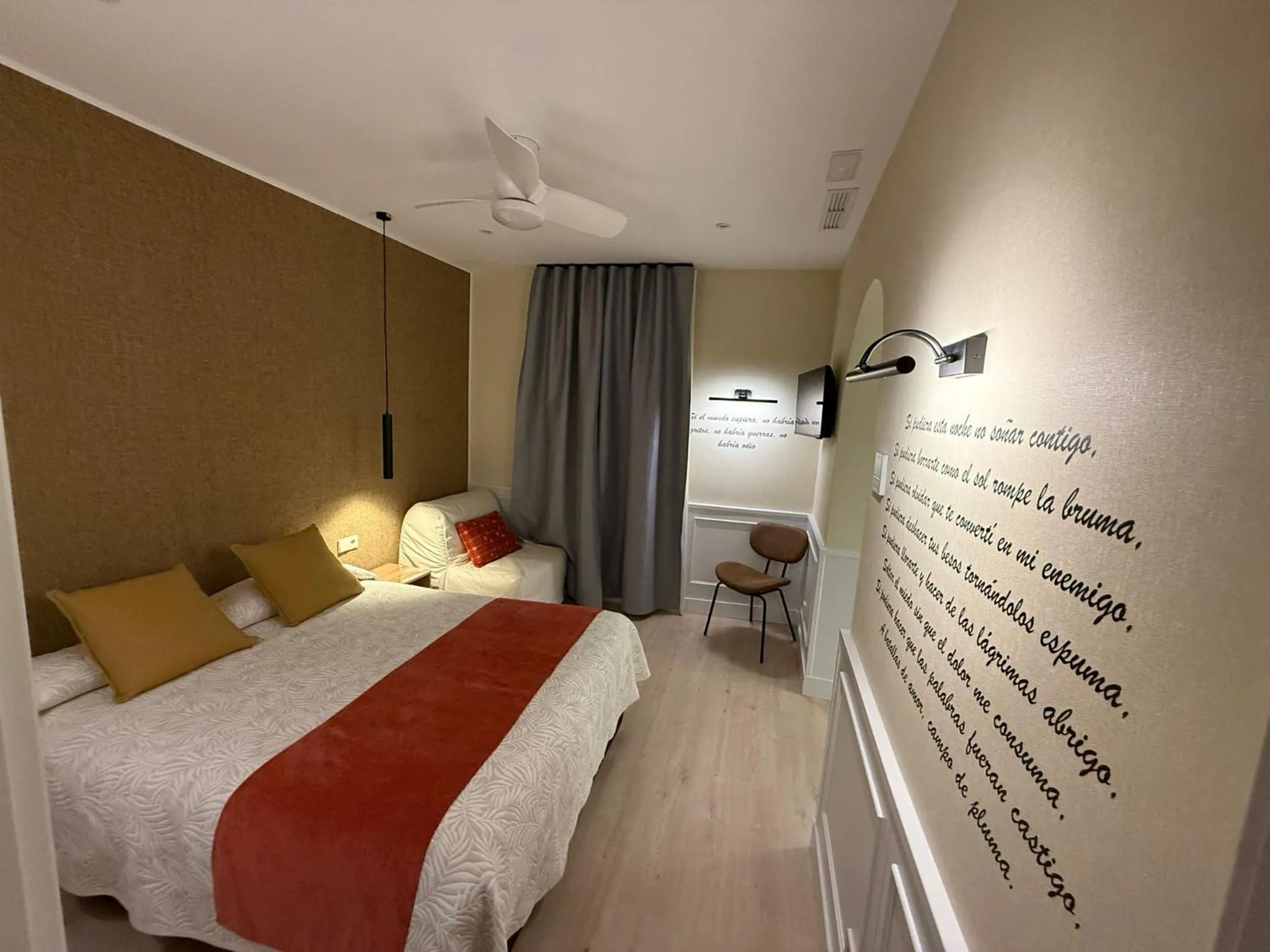 Photo of the whole room, Bed in Cálamo Guesthouse