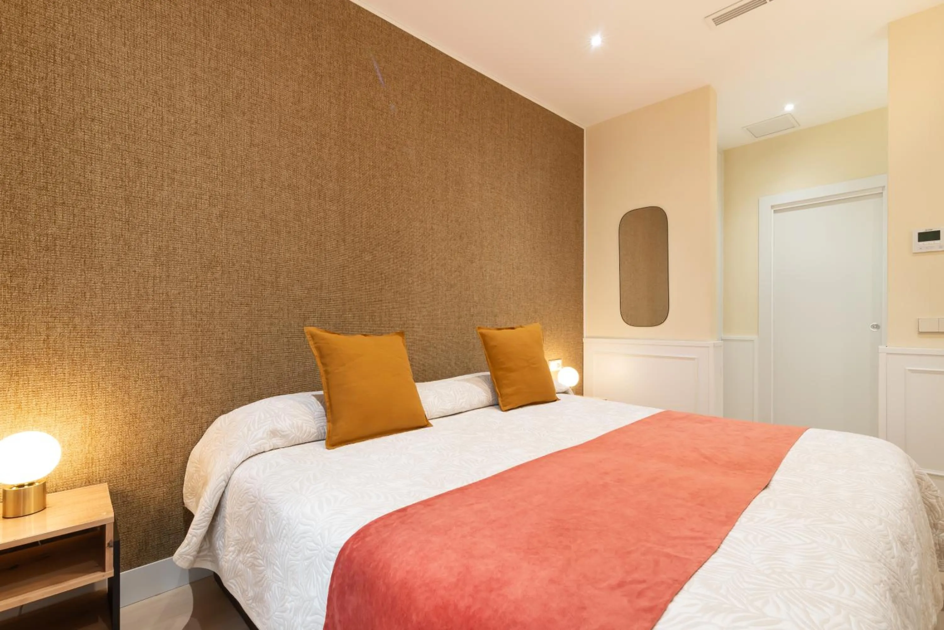 Photo of the whole room, Bed in Cálamo Guesthouse