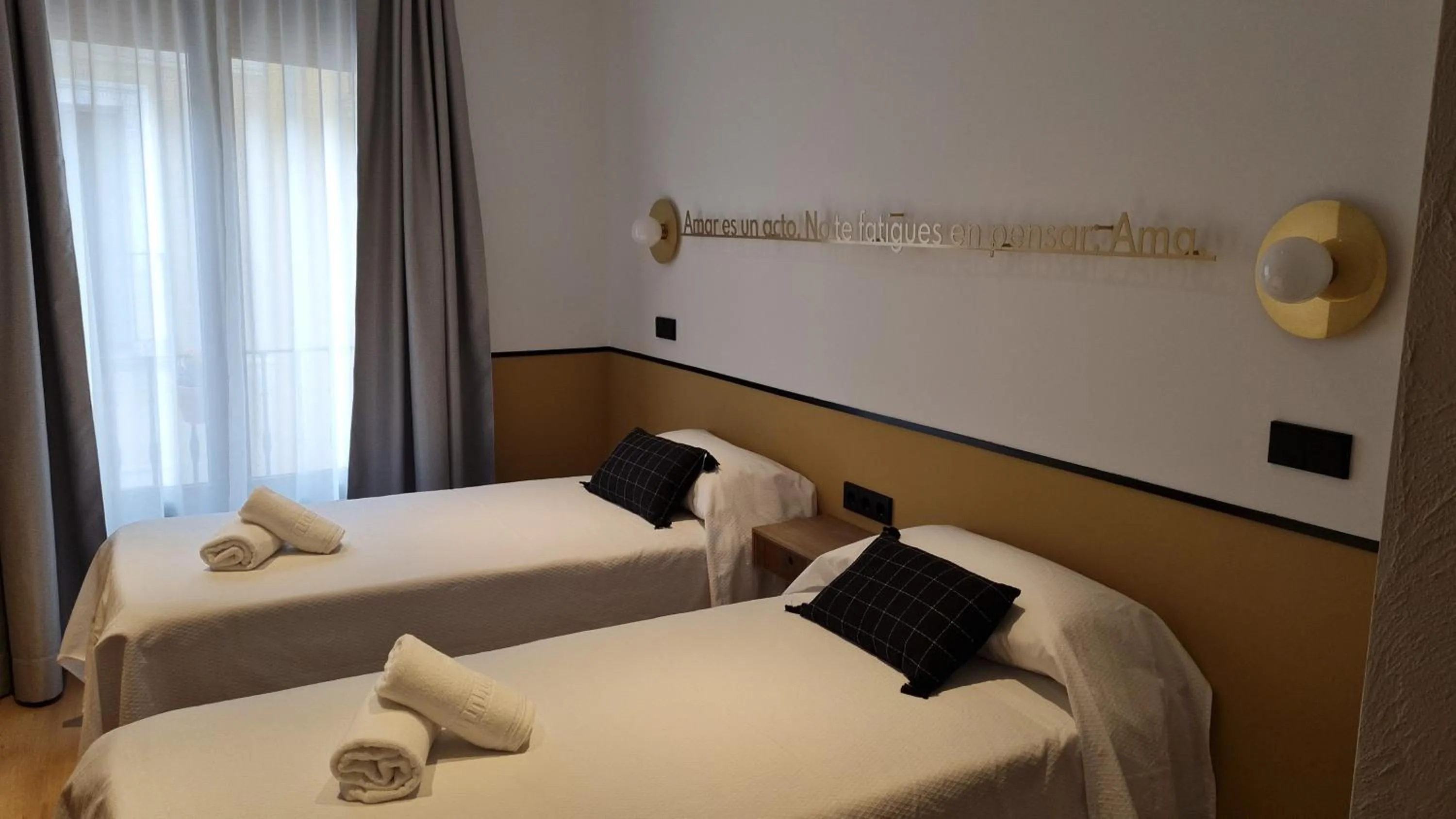 Decorative detail, Bed in Cálamo Guesthouse