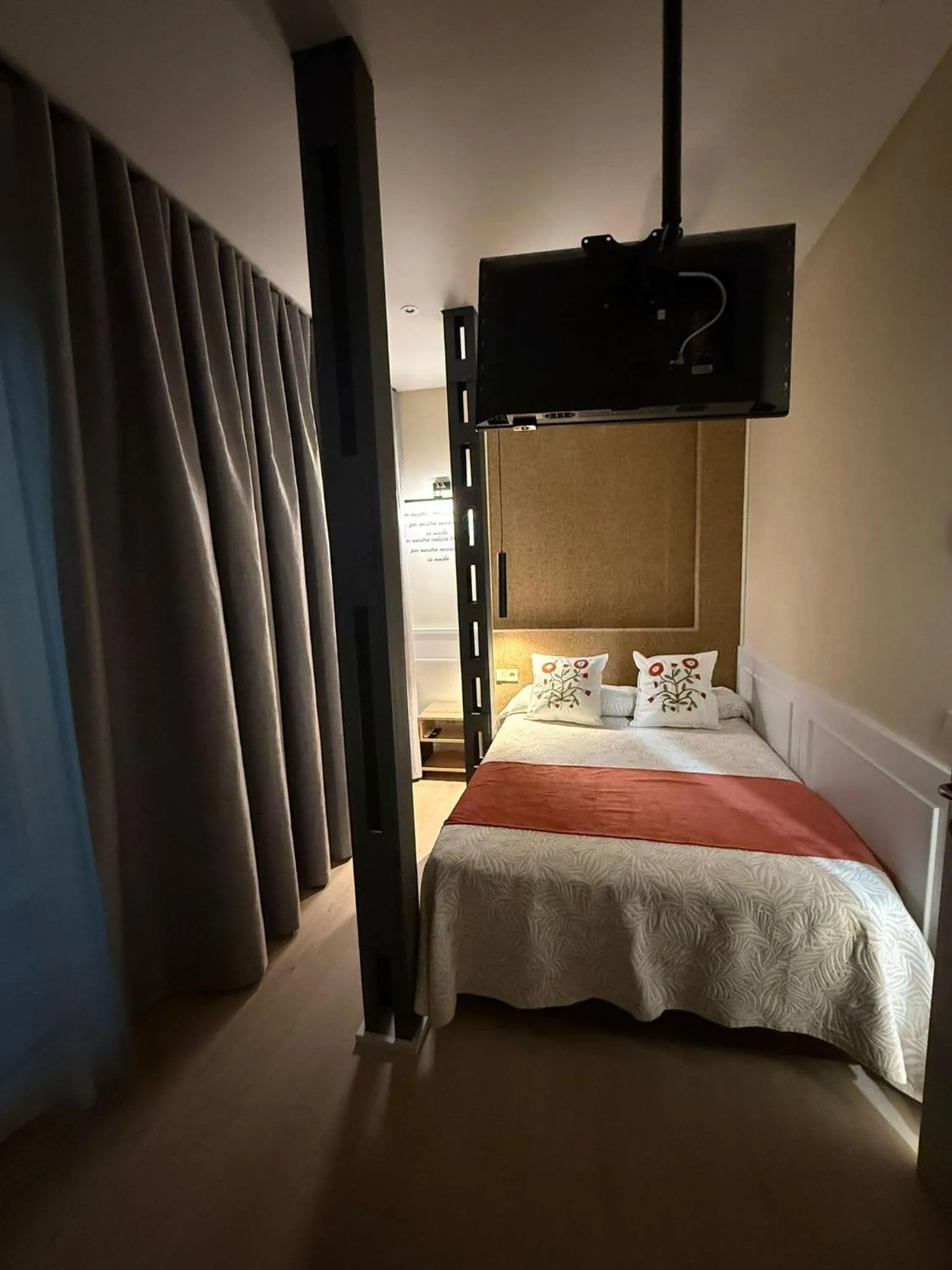 Photo of the whole room, Bed in Cálamo Guesthouse