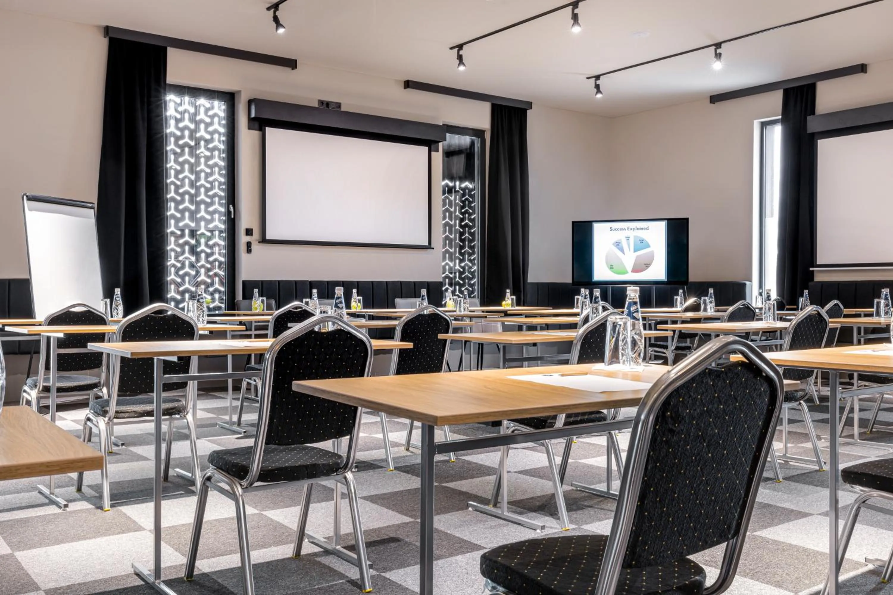 TV and multimedia in Hotel Urban