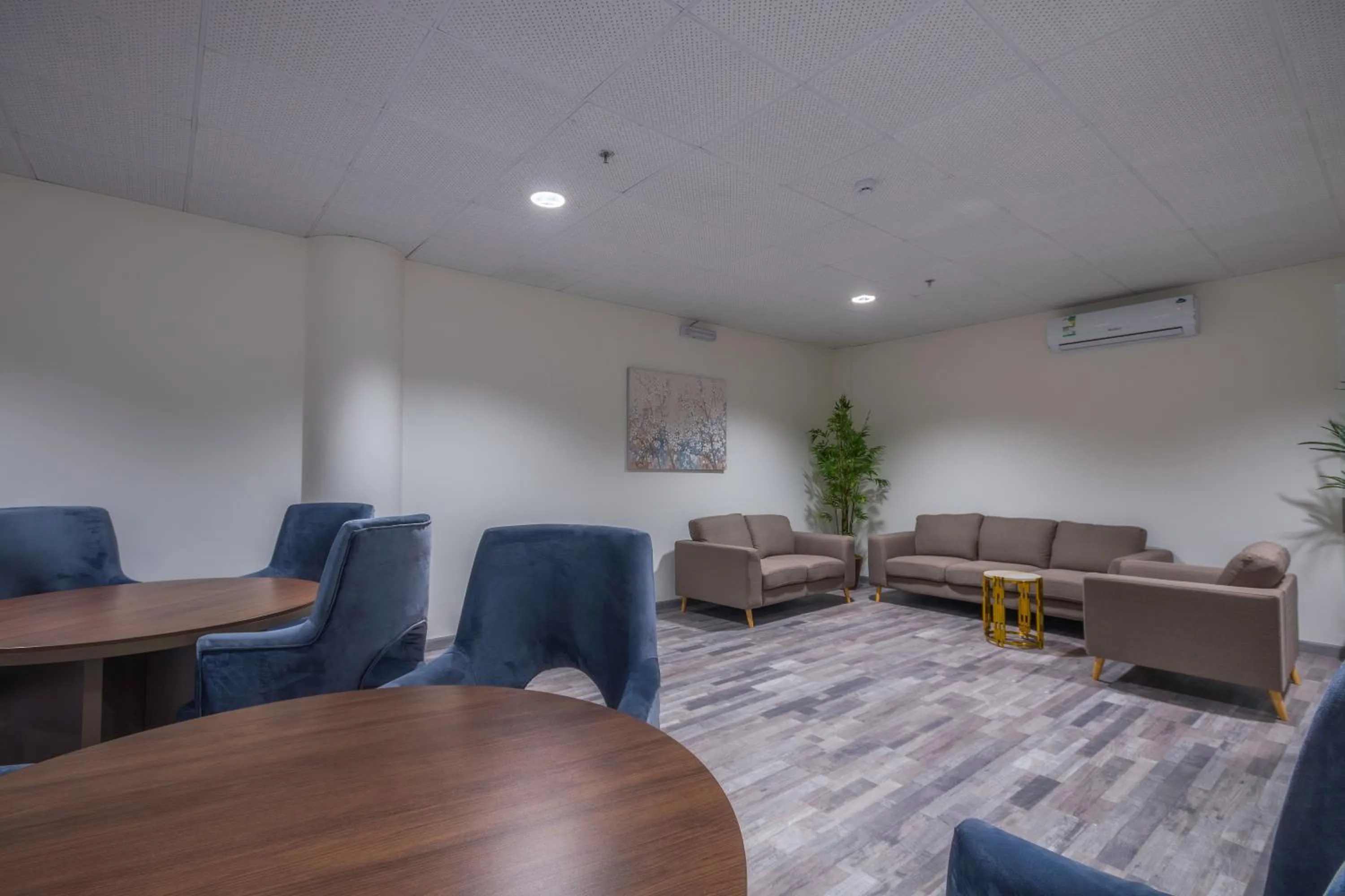 Meeting/conference room in The Address Palace Apartments