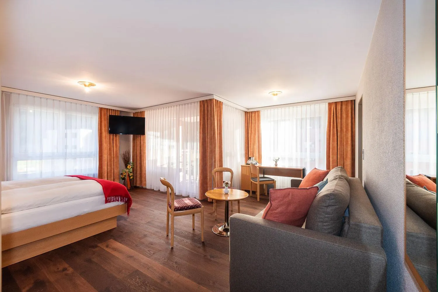 Bedroom, Bed in Hotel Alex Business & SPA