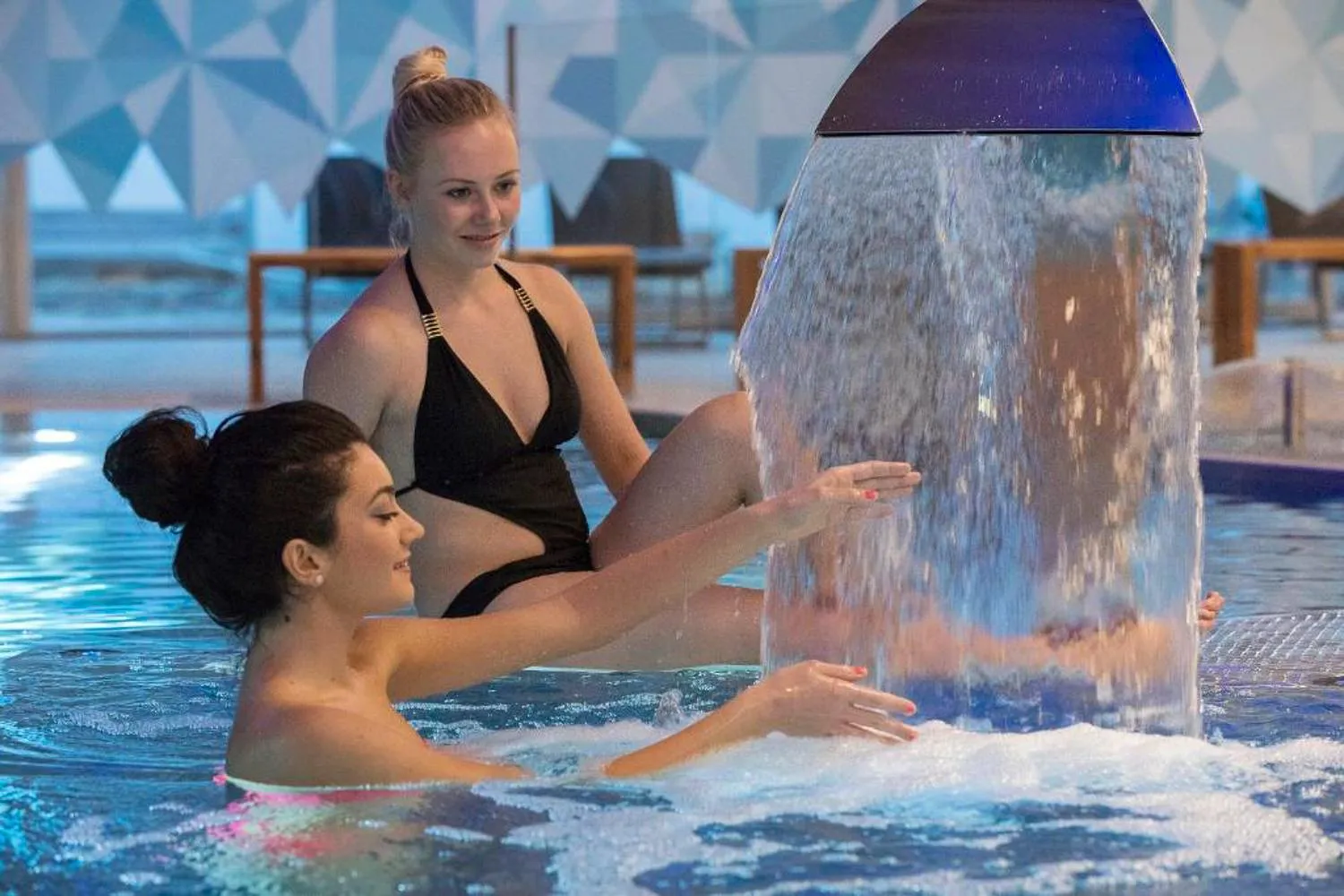 Swimming pool in Hotel Alex Business & SPA