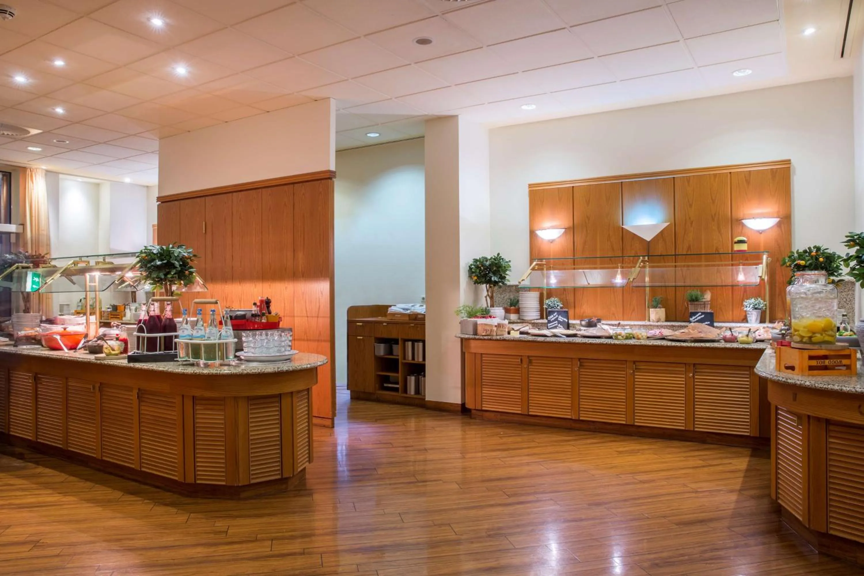 Restaurant/places to eat in Radisson Blu Hotel Karlsruhe