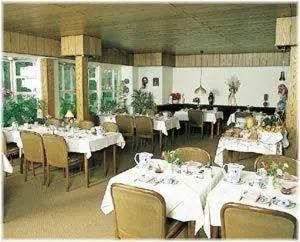 Restaurant/places to eat in Landhotel Ridder