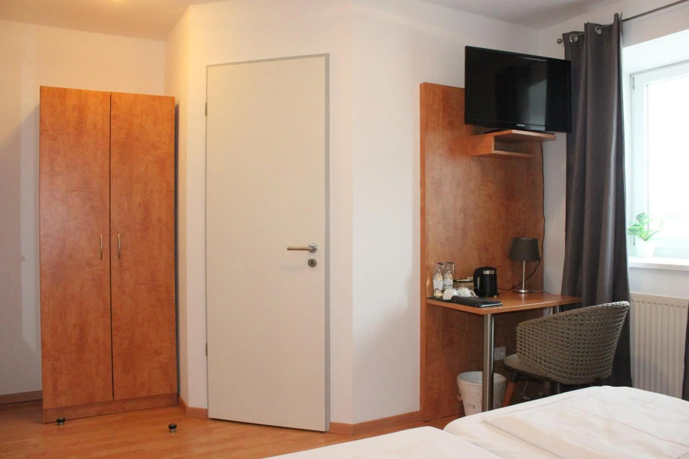 Photo of the whole room, Bed in Hotel Waitzingers