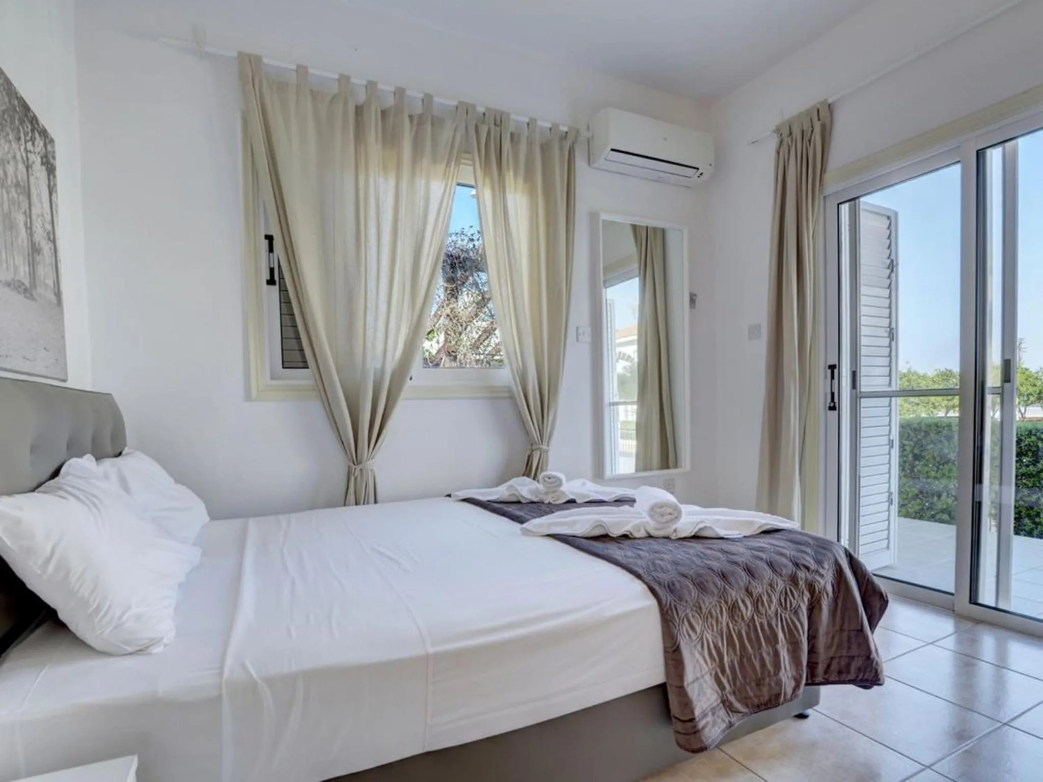 Other, Bed in Villa Oforo Selene - Stunning 4 Bedroom Villa - By Fig Tree Bay Beach - Sea View