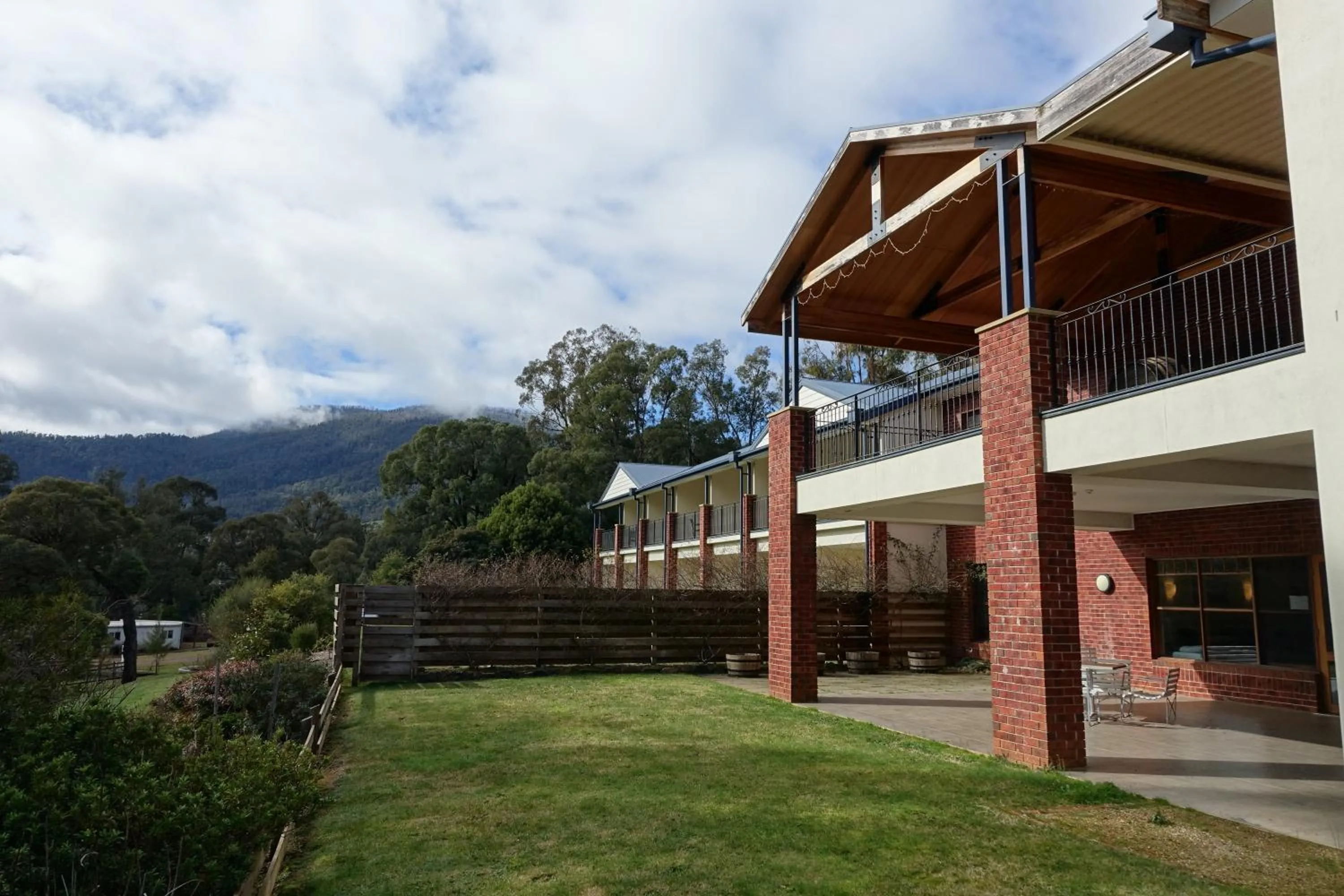Elkanah Lodge and Conference Centre