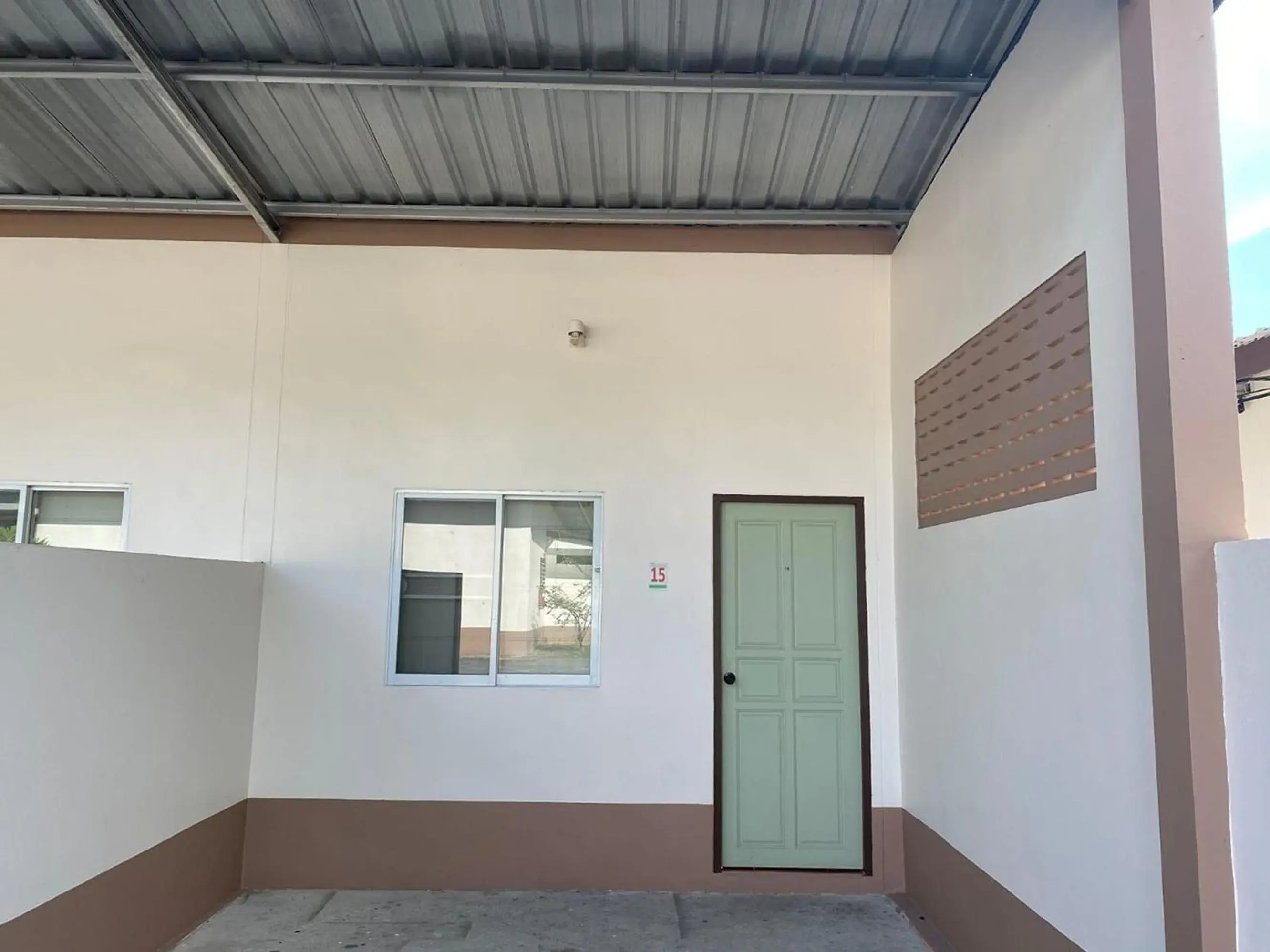 Facade/entrance in Baan Rim Nam Resort Facade/entrance in Baan Rim Nam Resort