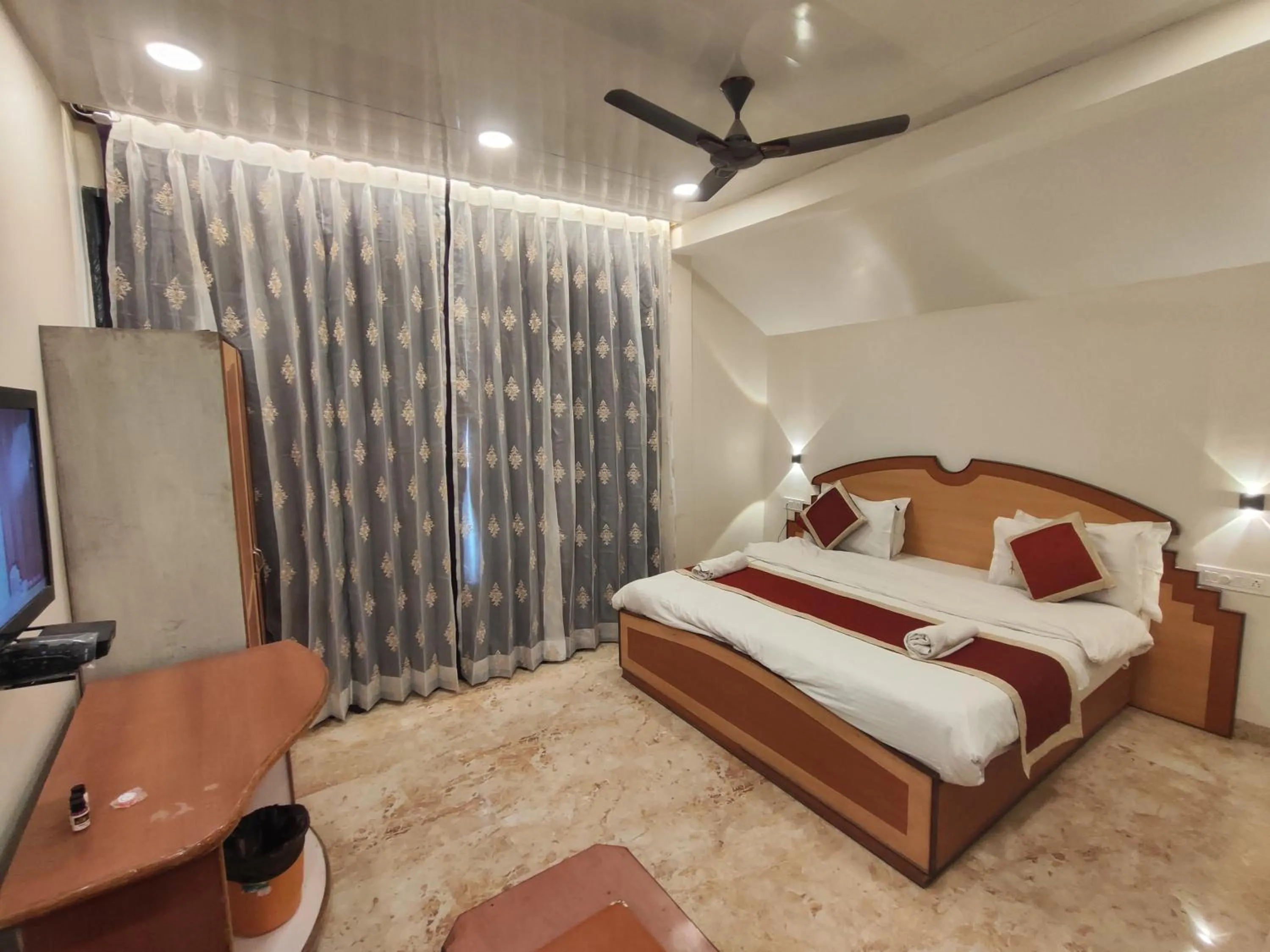 Bed in Hotel Always Welcome by SAH