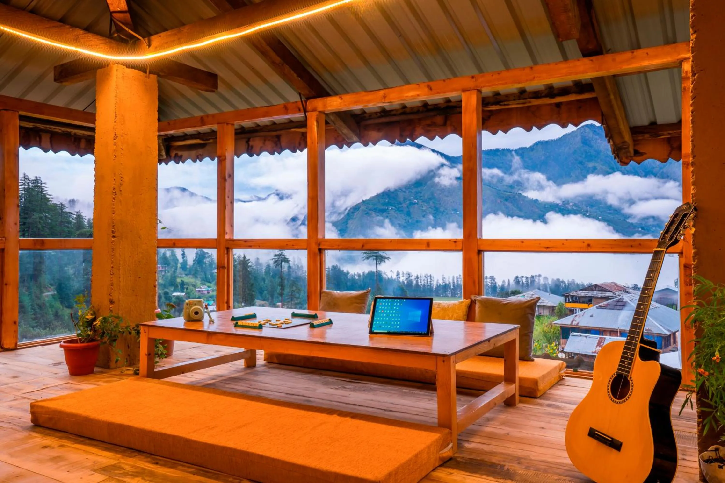 Day in Zostel Shangarh, Kullu