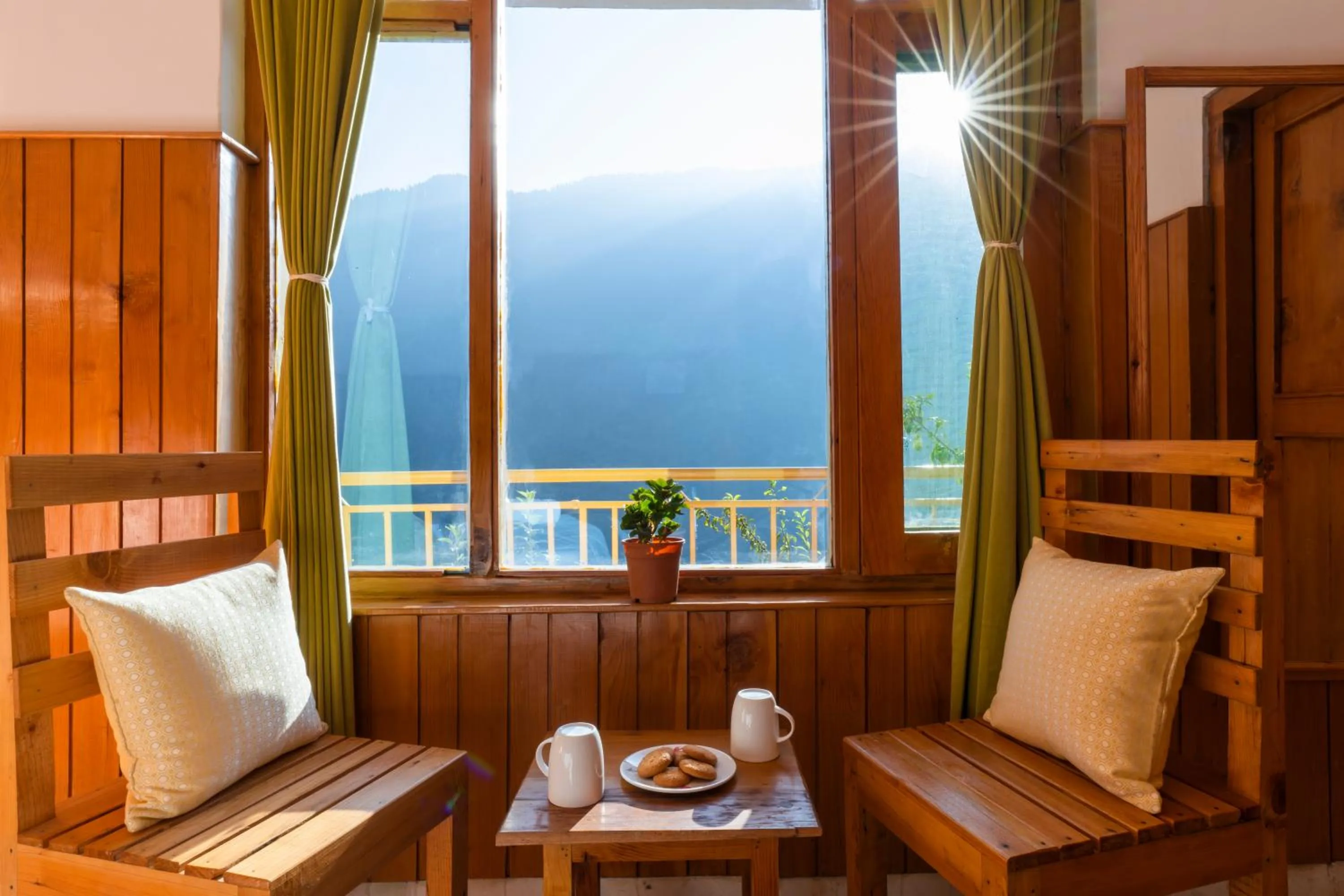 Day in Zostel Shangarh, Kullu