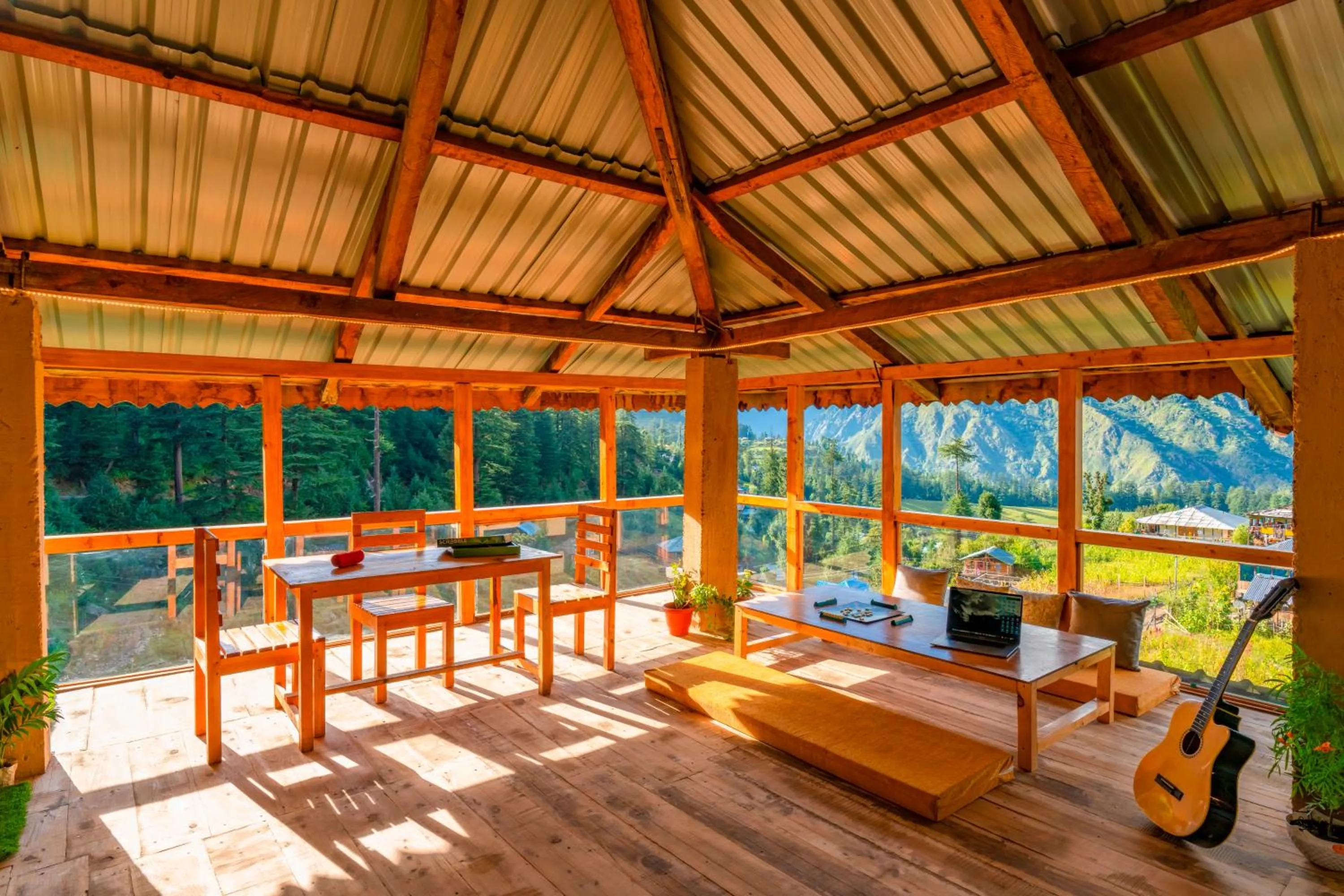 Day in Zostel Shangarh, Kullu