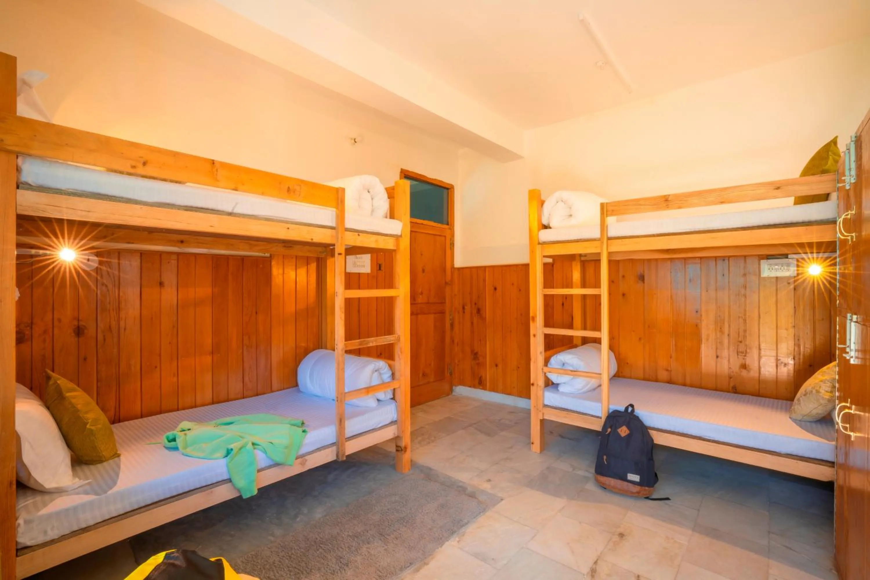 bunk bed, Bed in Zostel Shangarh, Kullu
