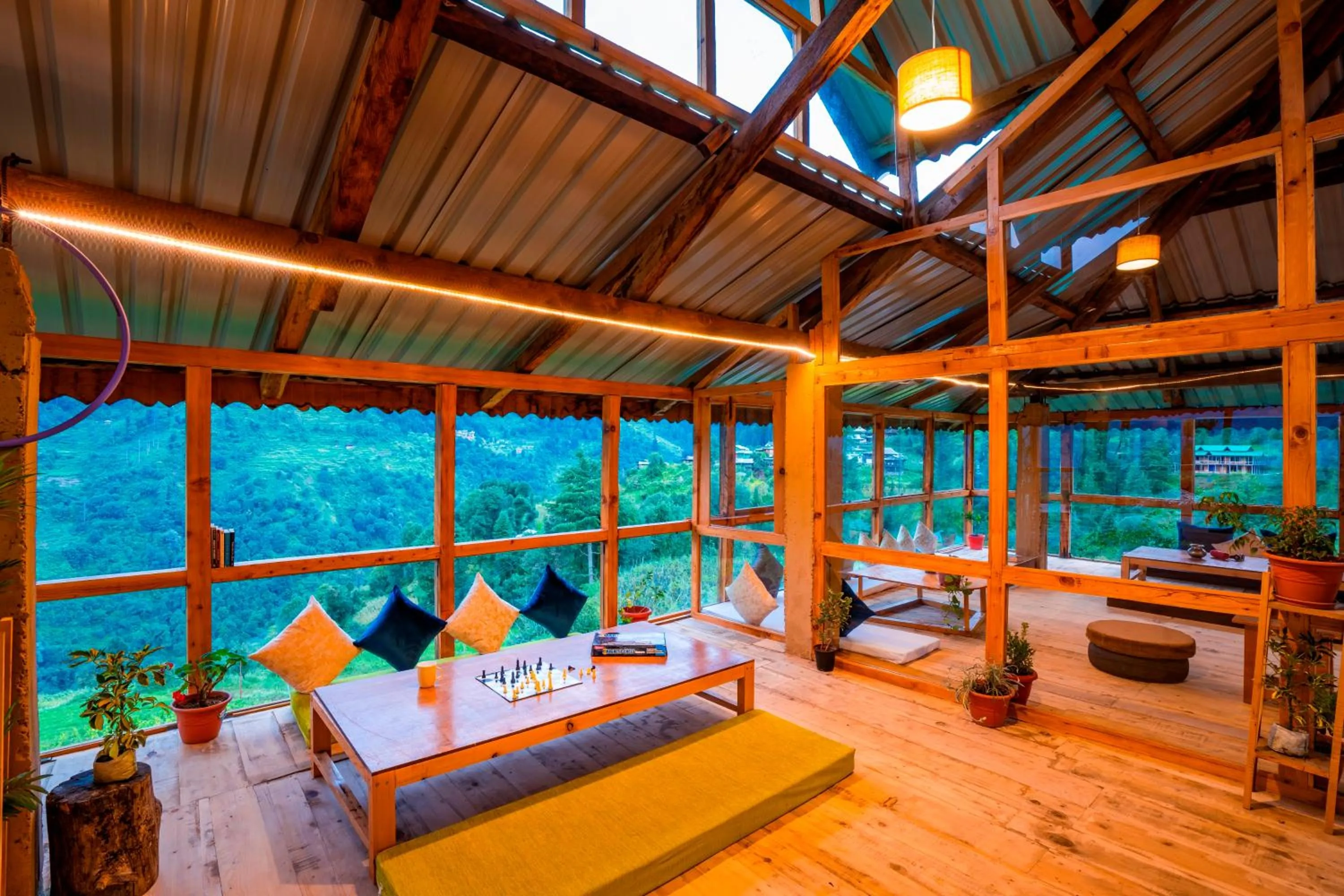 Seating area in Zostel Shangarh, Kullu