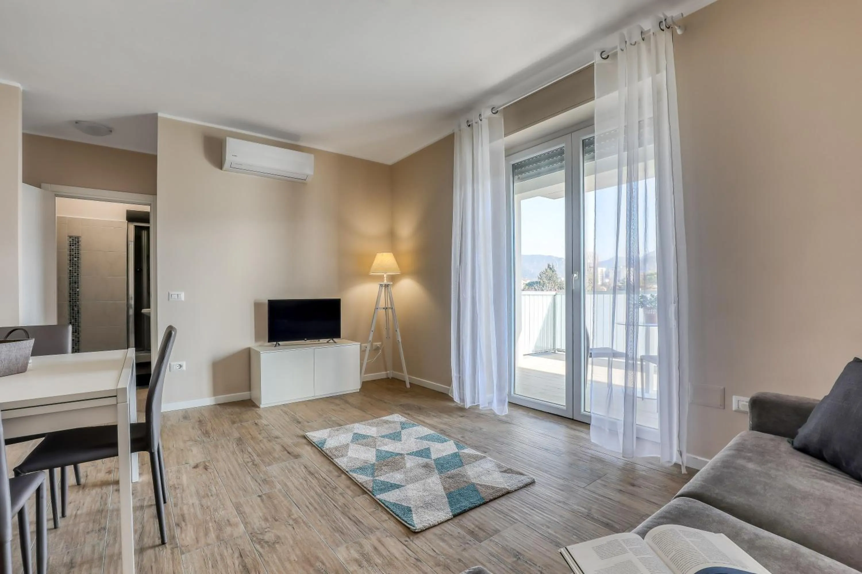 TV and multimedia in Asso Residence Ospedale