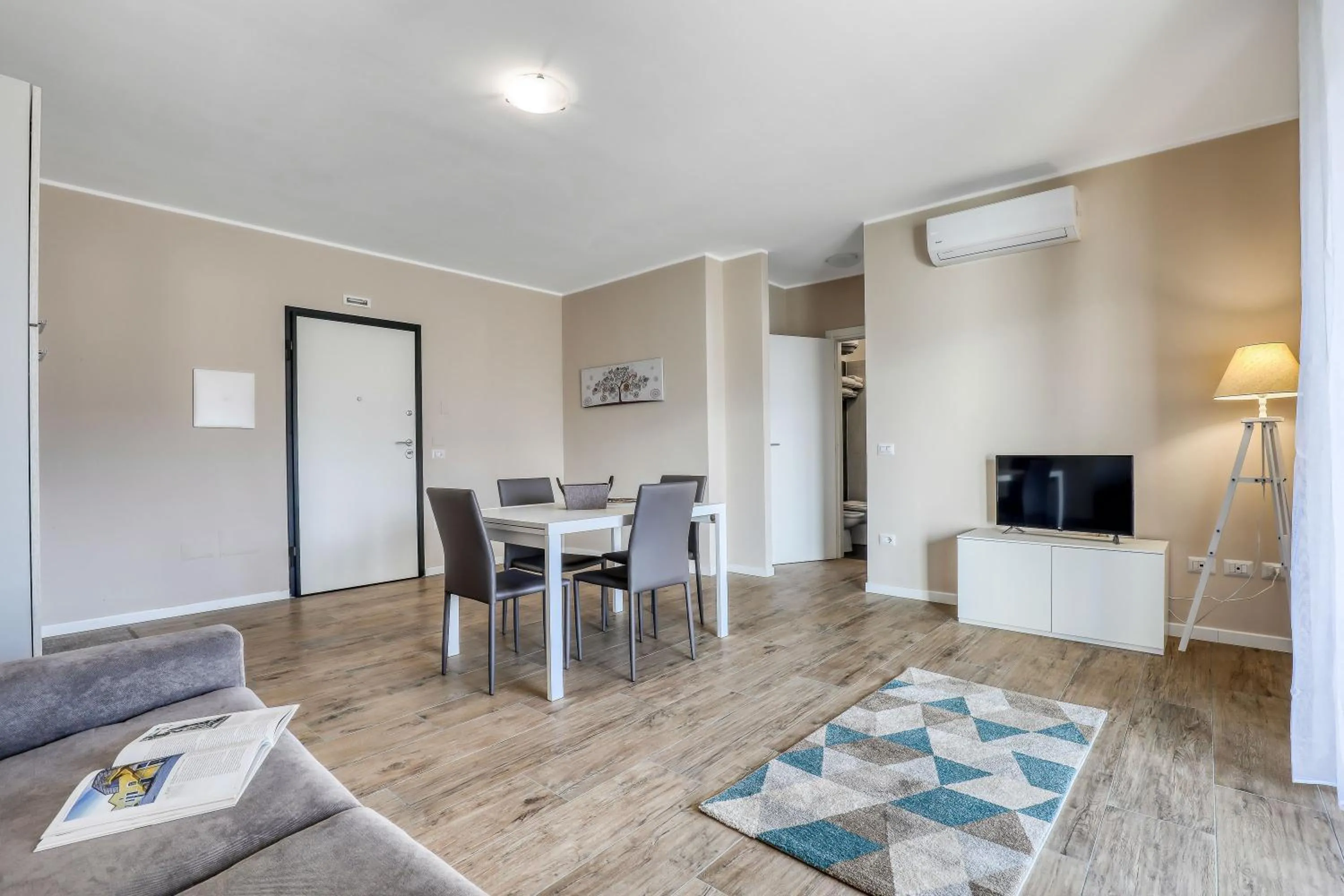 TV and multimedia in Asso Residence Ospedale