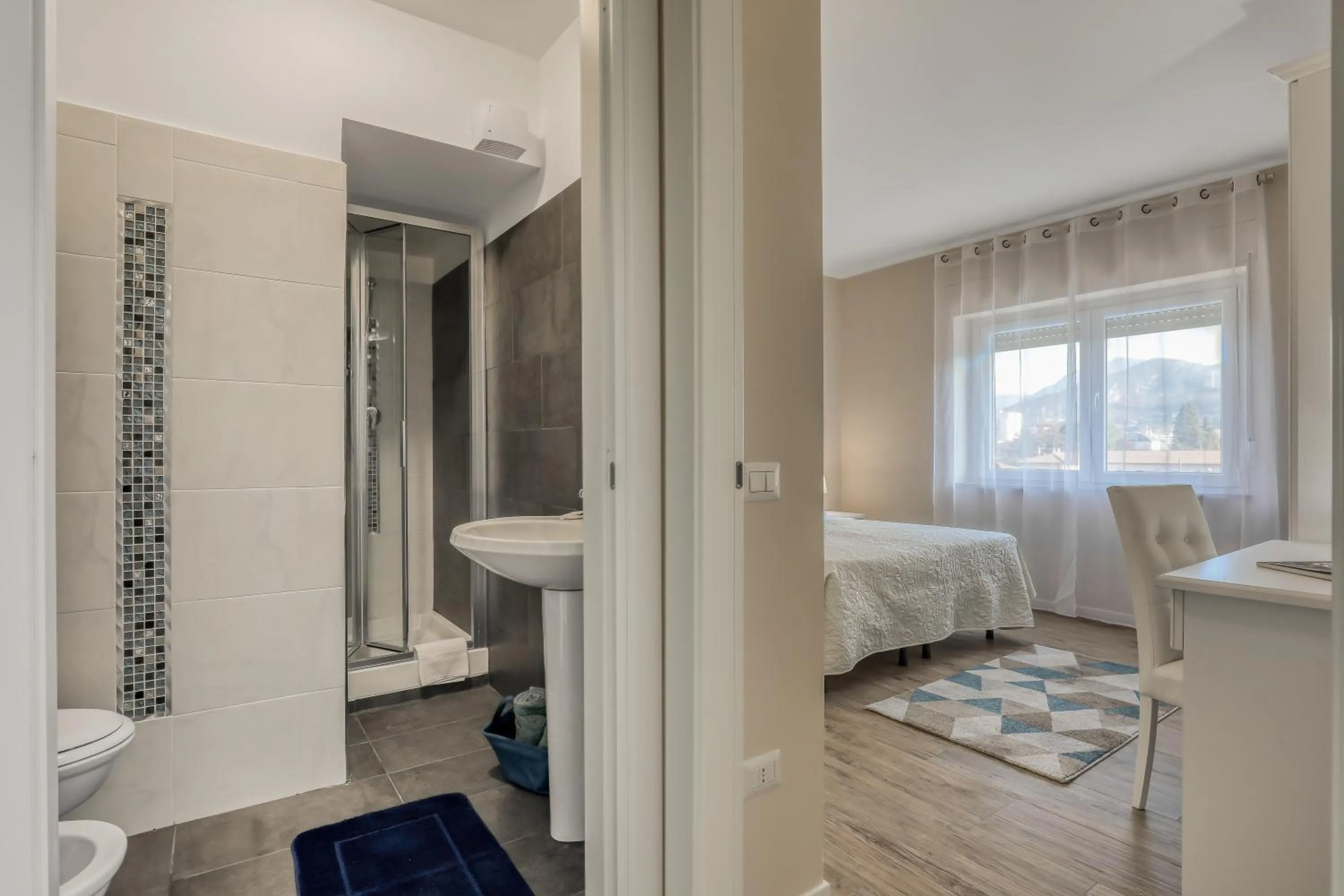 Shower, Bed in Asso Residence Ospedale