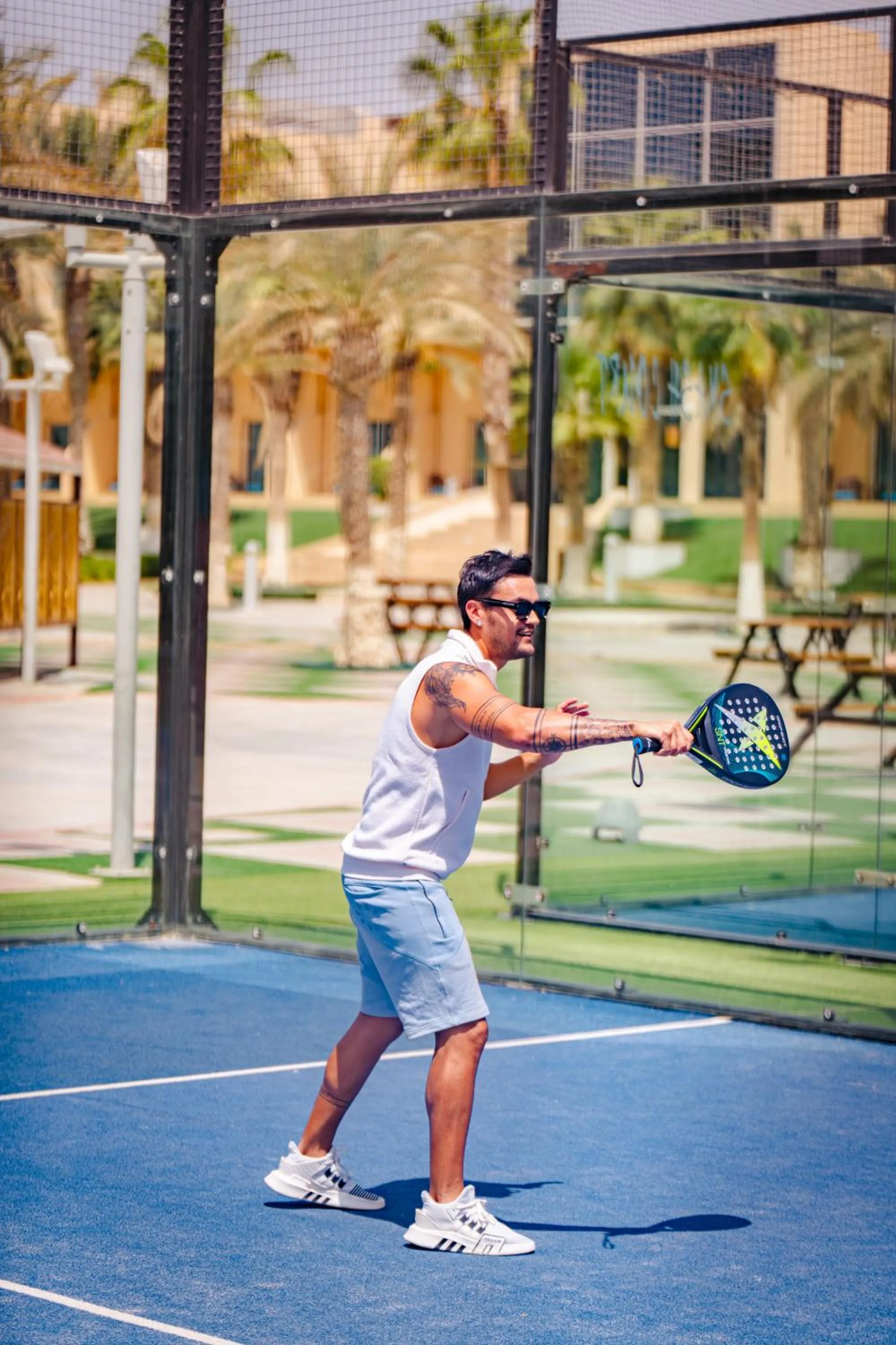 Tennis court in Metropolitan Al Mafraq Hotel