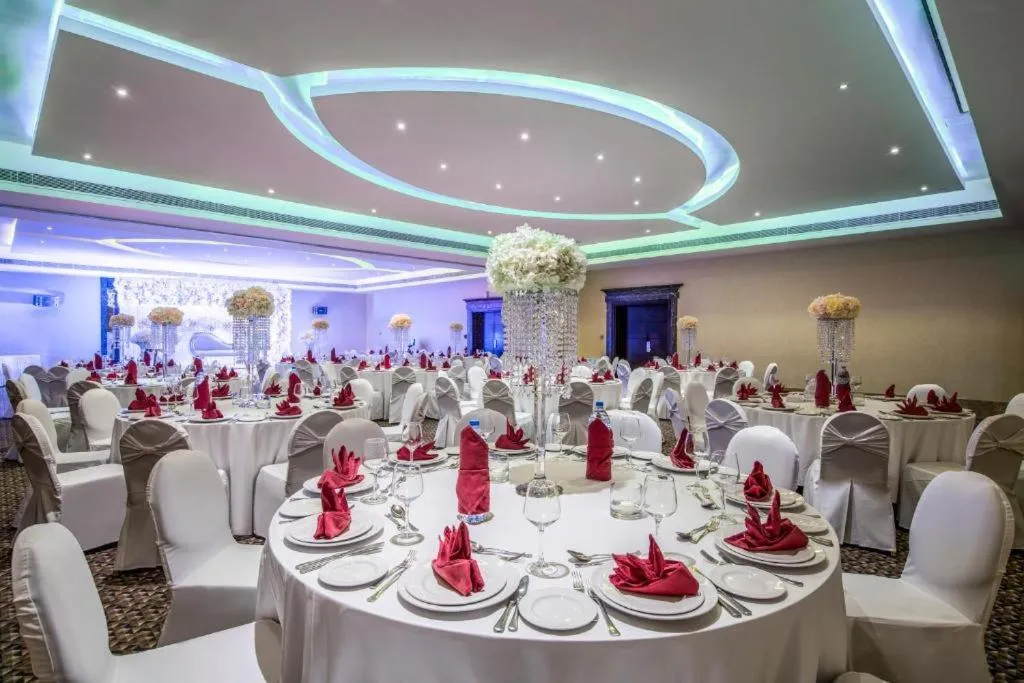 wedding in Metropolitan Al Mafraq Hotel