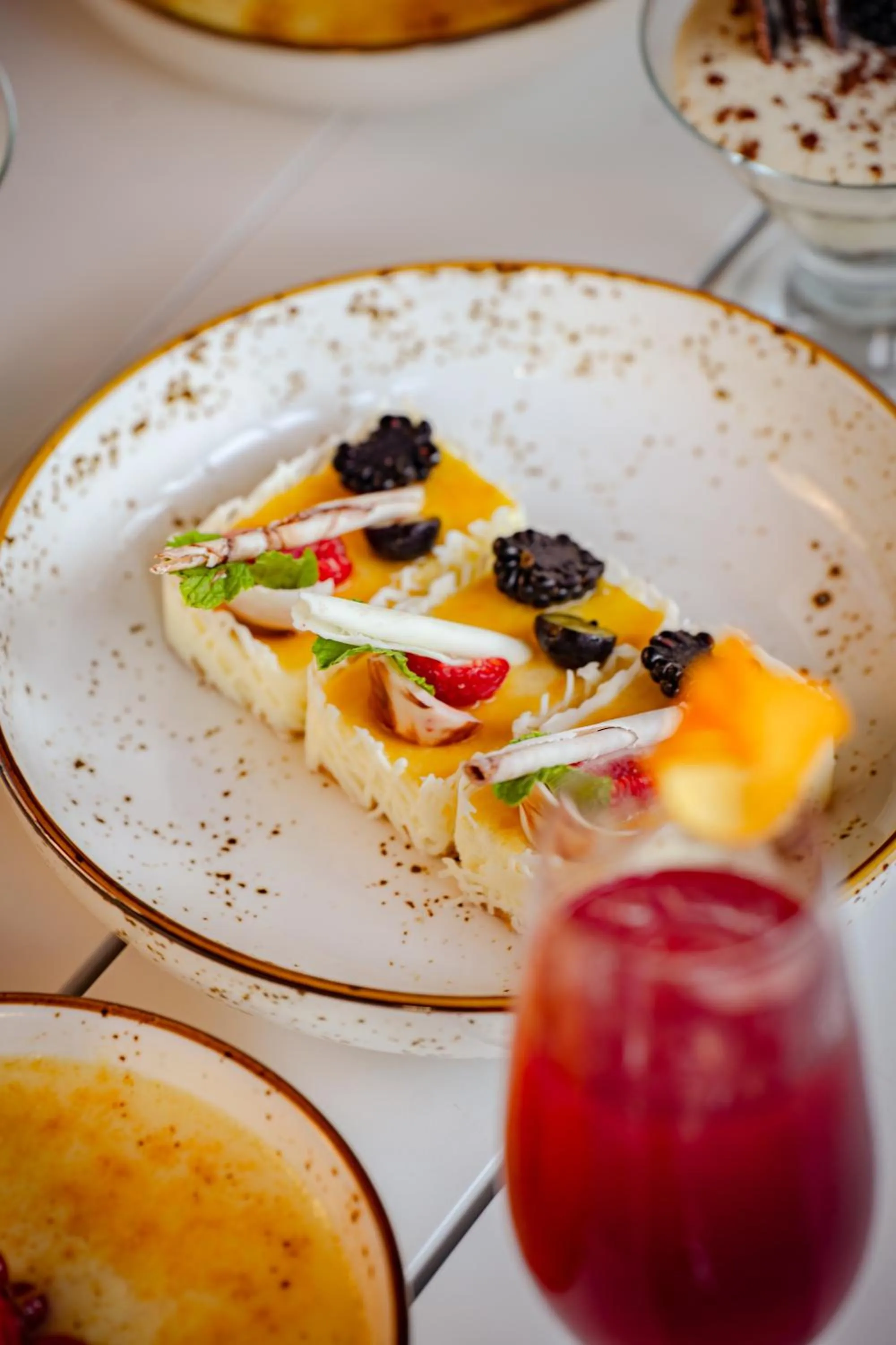 Food in Metropolitan Al Mafraq Hotel