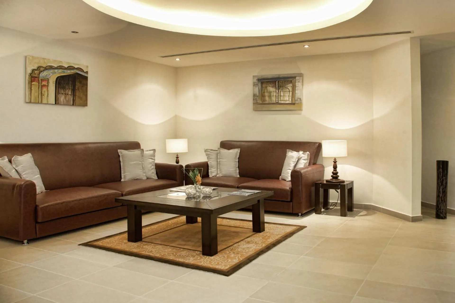 Living room in Metropolitan Al Mafraq Hotel