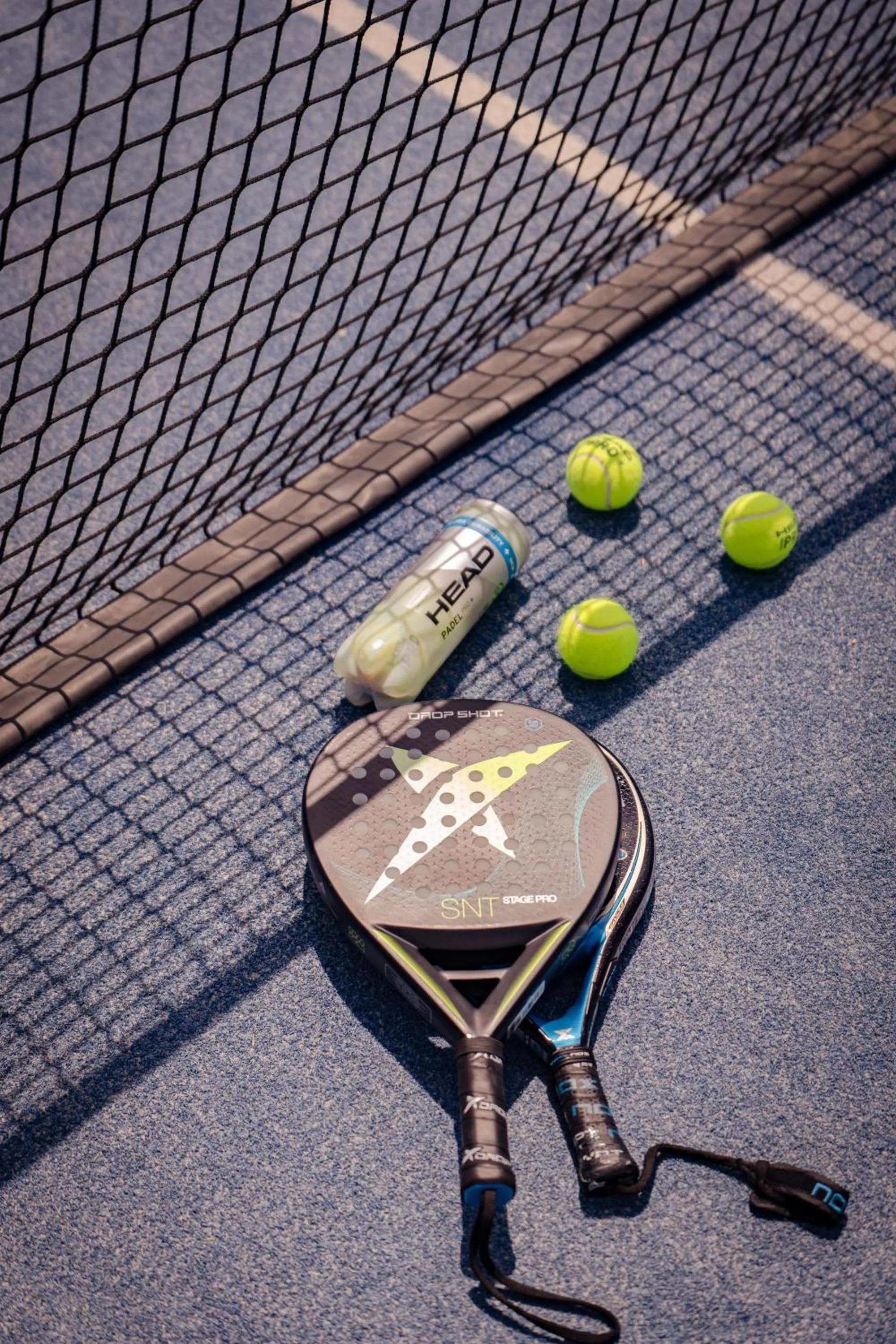 Tennis court in Metropolitan Al Mafraq Hotel