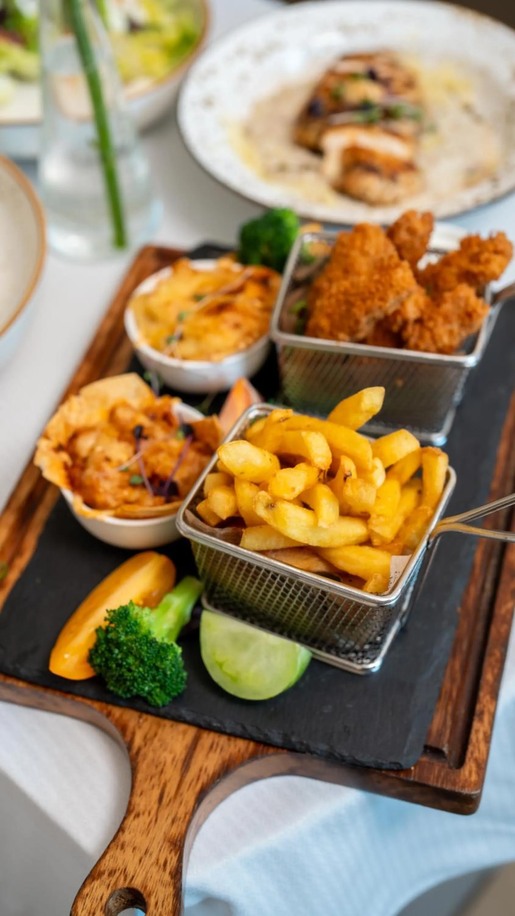 Food in Metropolitan Al Mafraq Hotel