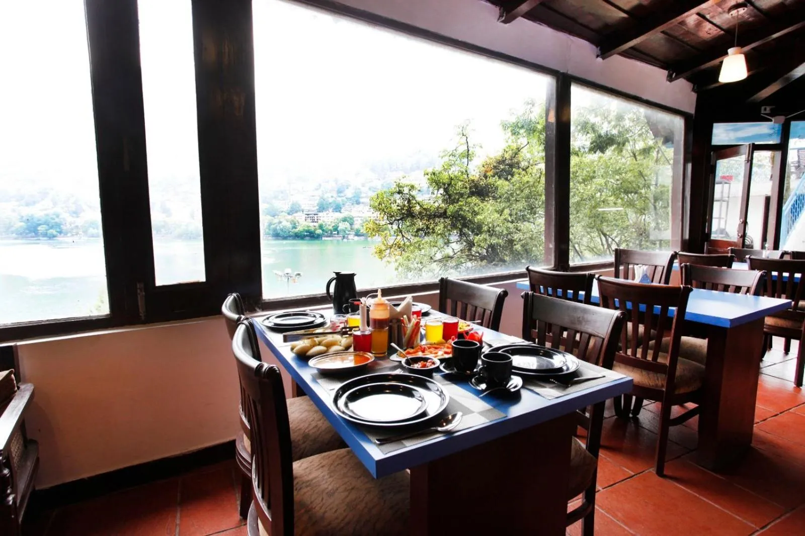 Food and drinks in Manu Maharani Regency