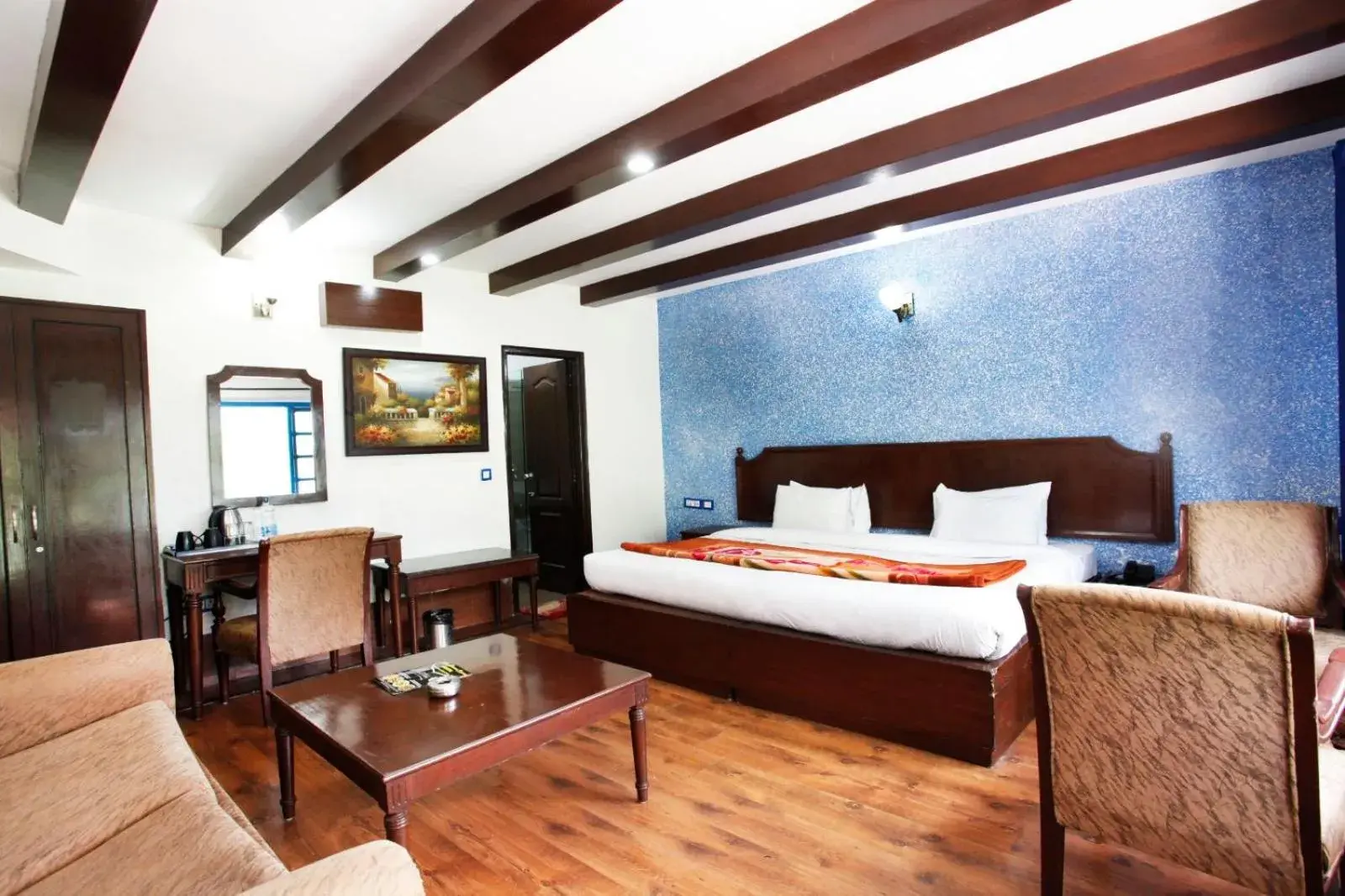 Photo of the whole room, Bed in Manu Maharani Regency Photo of the whole room, Bed in Manu Maharani Regency