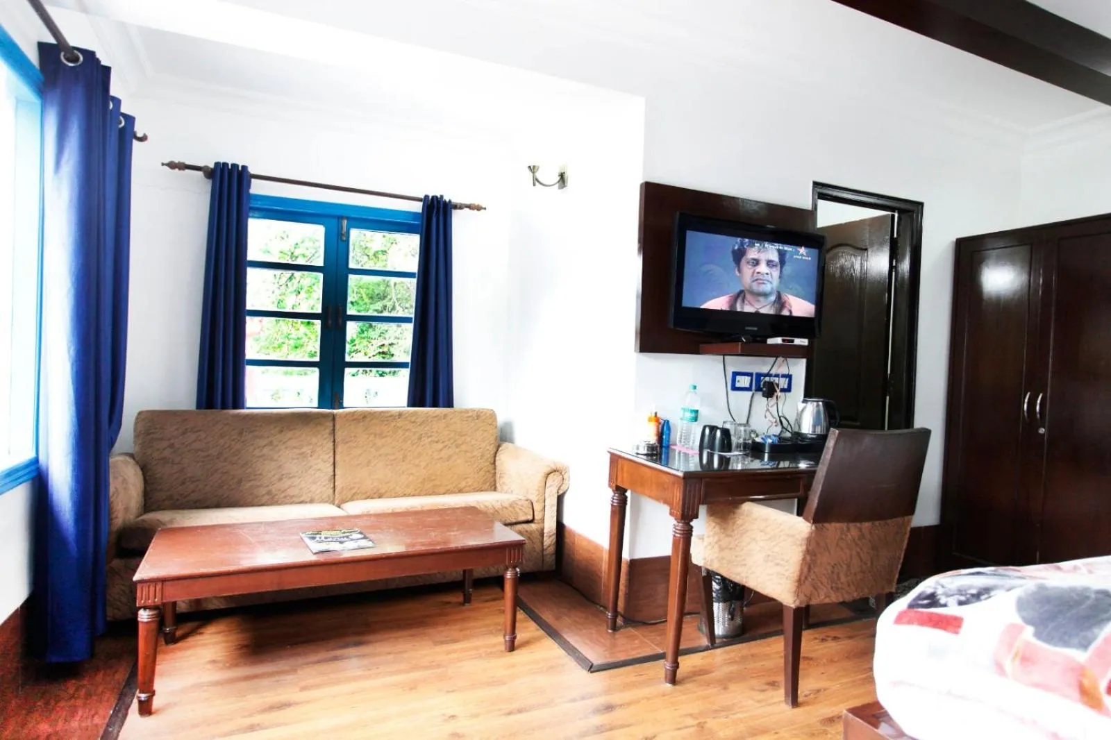 TV and multimedia, Bed in Manu Maharani Regency